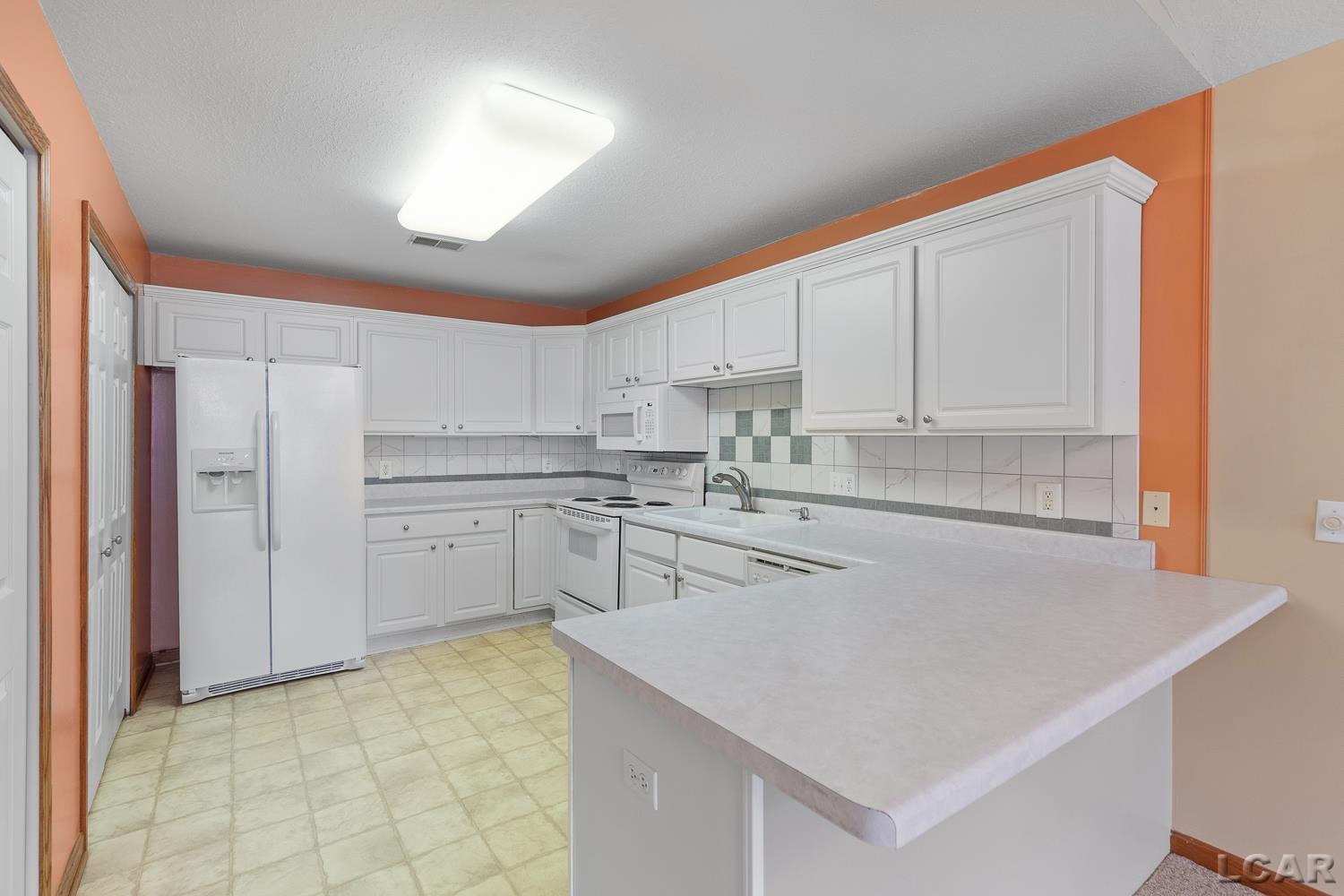 2303 LAKEWOOD Drive, Adrian, MI 49221 — Photo 15