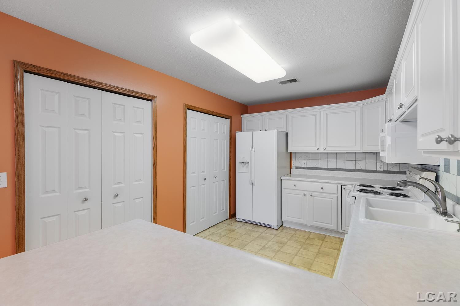 2303 LAKEWOOD Drive, Adrian, MI 49221 — Photo 17