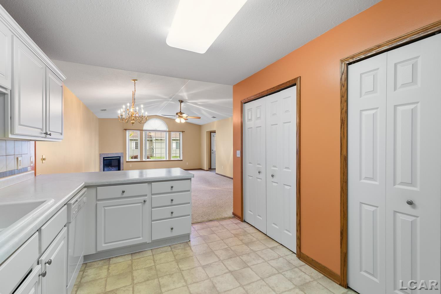2303 LAKEWOOD Drive, Adrian, MI 49221 — Photo 21