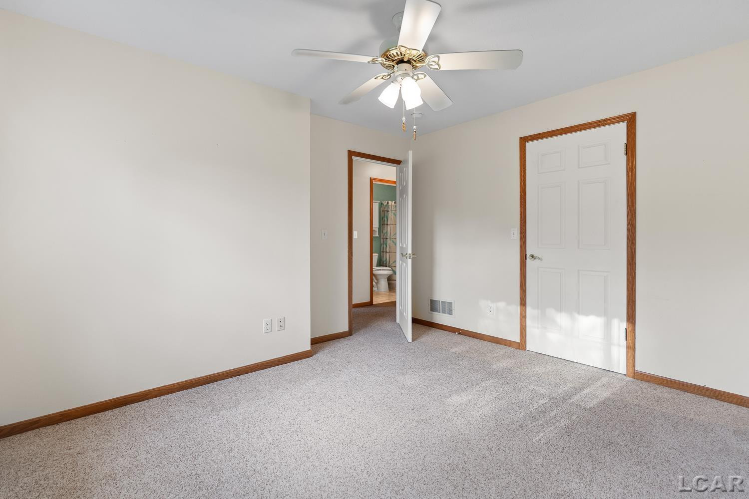2303 LAKEWOOD Drive, Adrian, MI 49221 — Photo 26