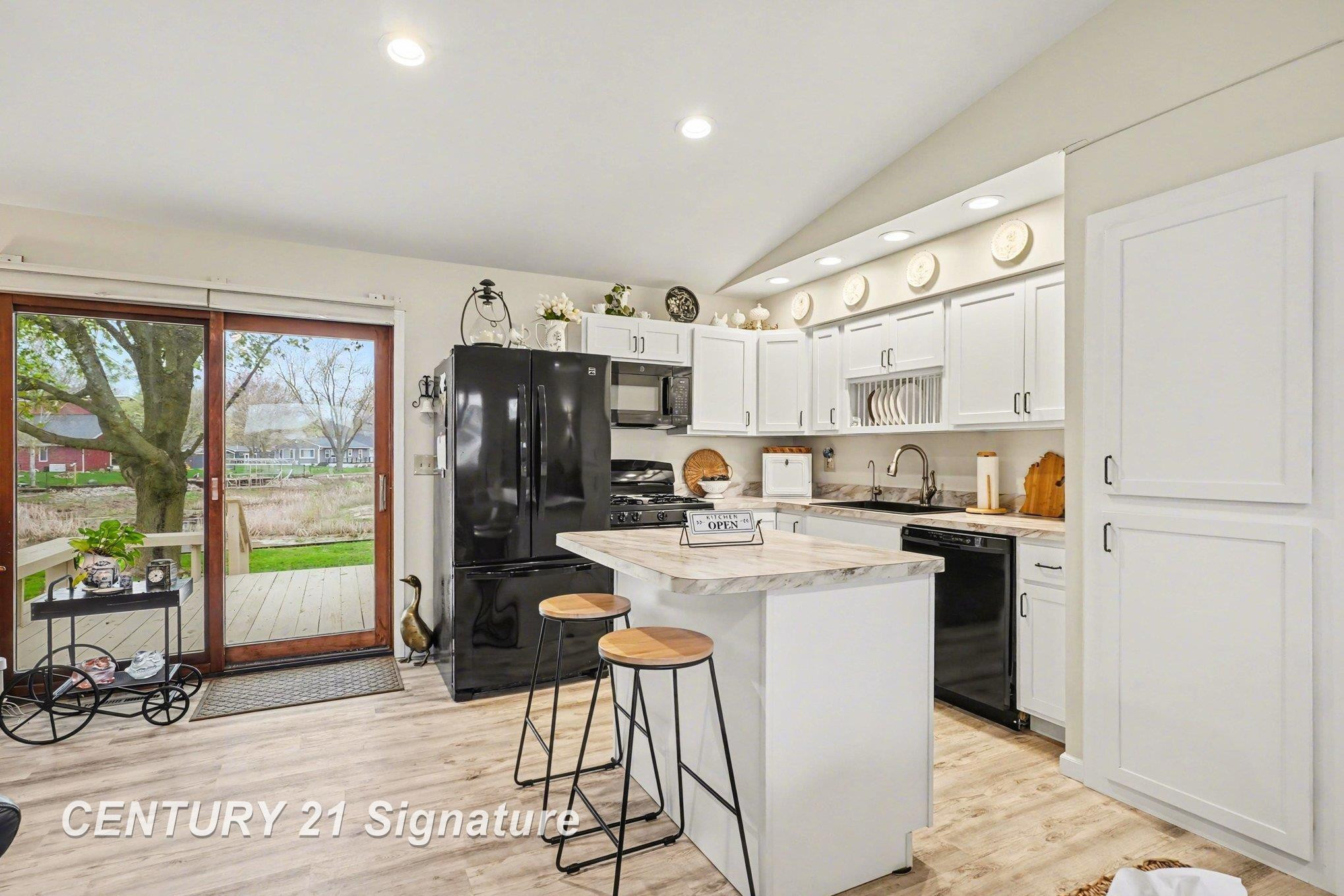 5430 S Pine Street, MI 48612 — Photo 4
