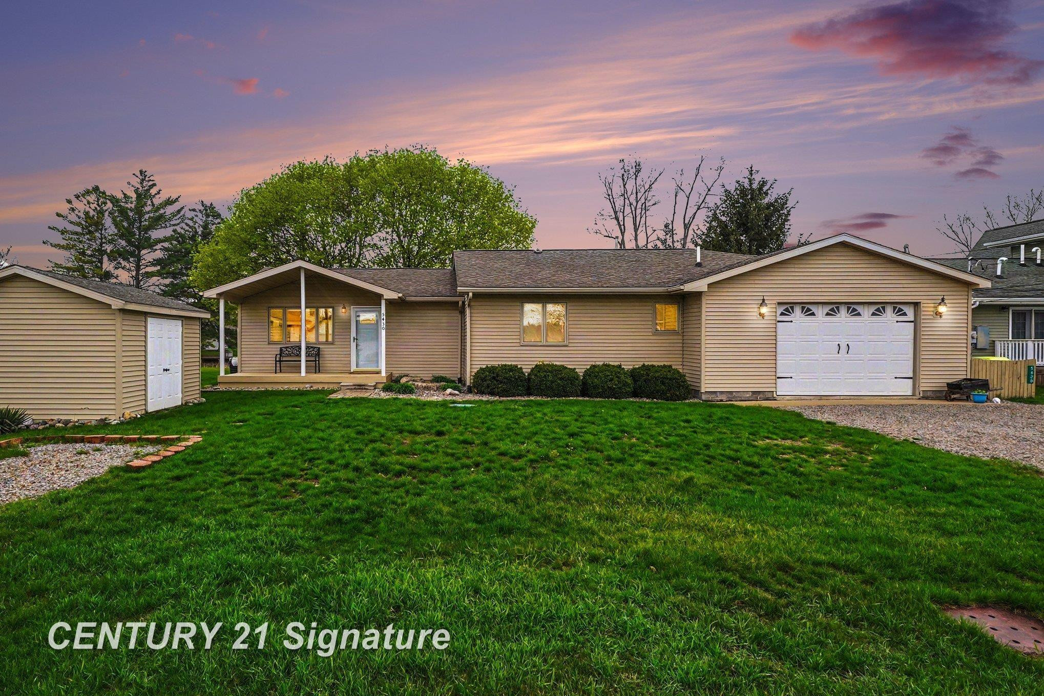 5430 S Pine Street, MI 48612 — Photo 27