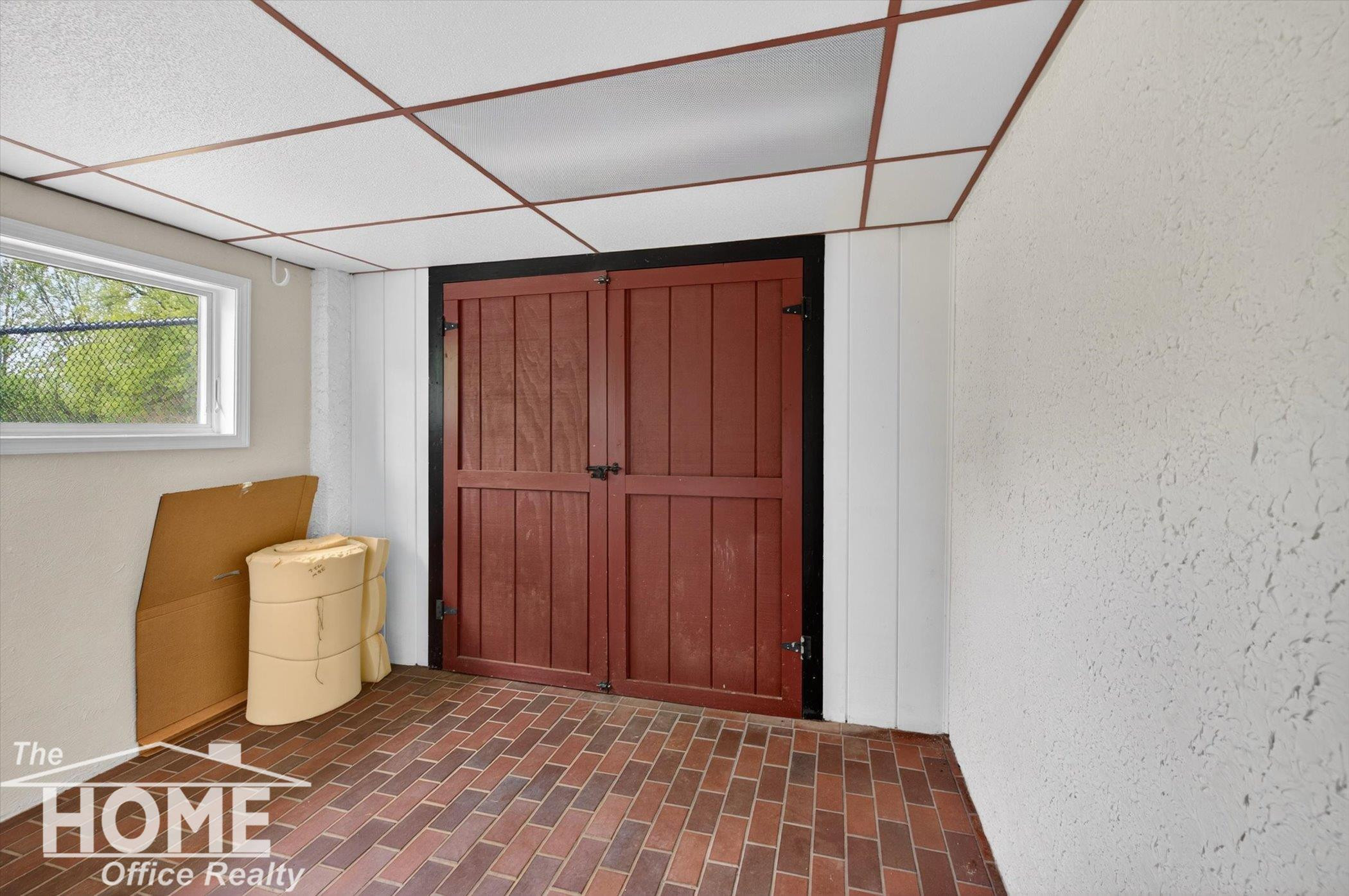 6444 Grand River Road, Bancroft, MI 48414 — Photo 32