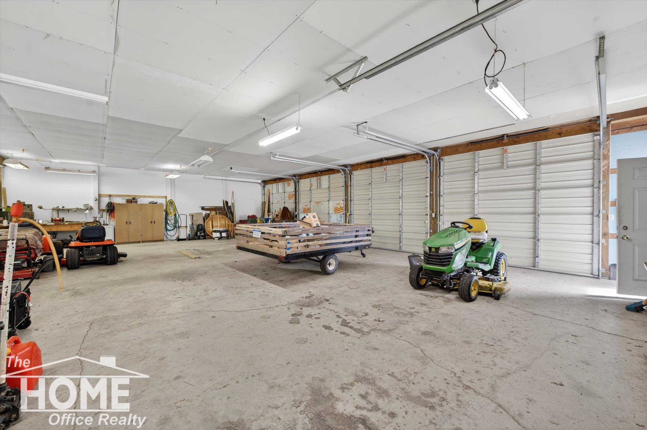6444 Grand River Road, Bancroft, MI 48414 — Photo 35