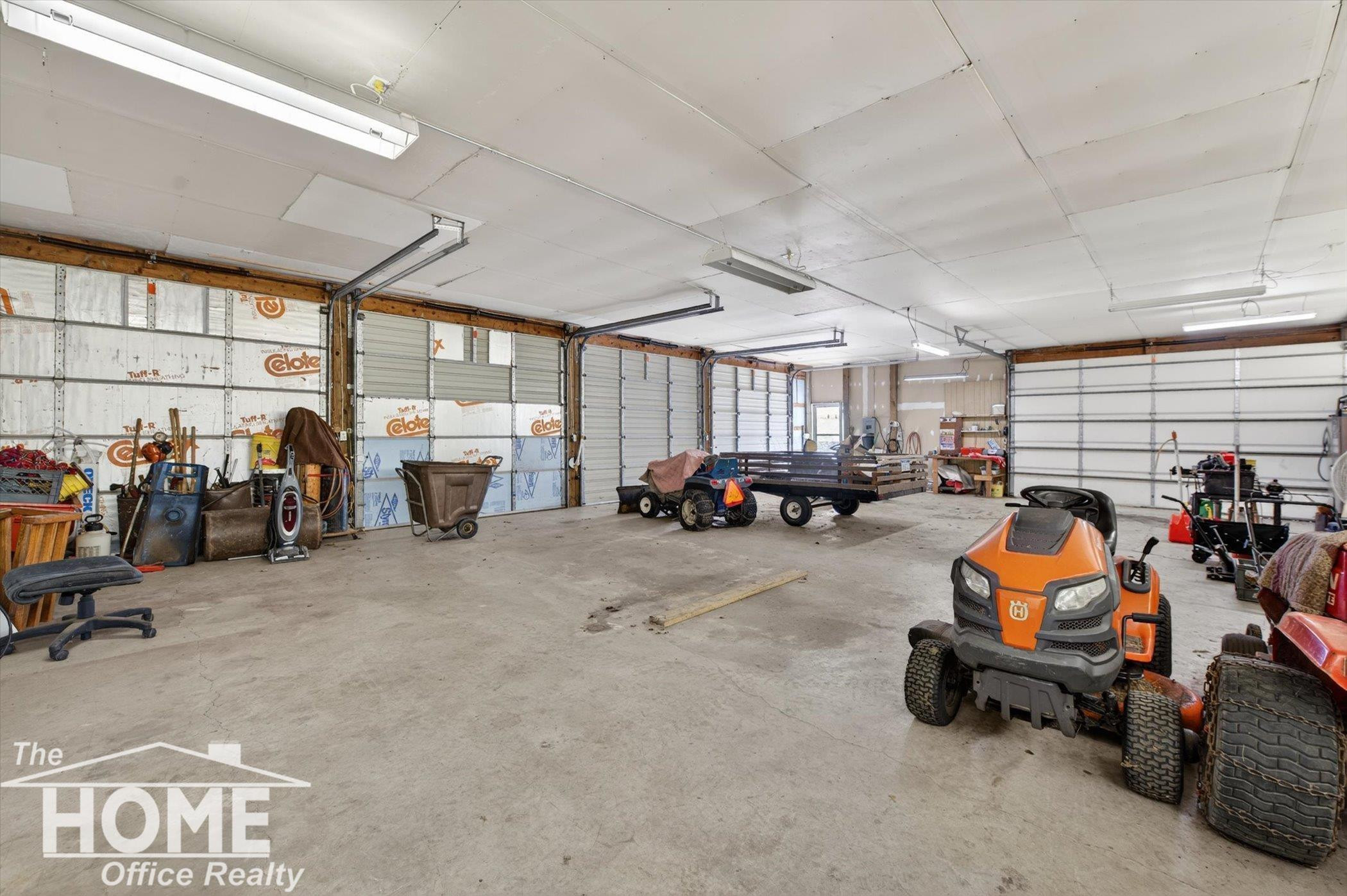 6444 Grand River Road, Bancroft, MI 48414 — Photo 37