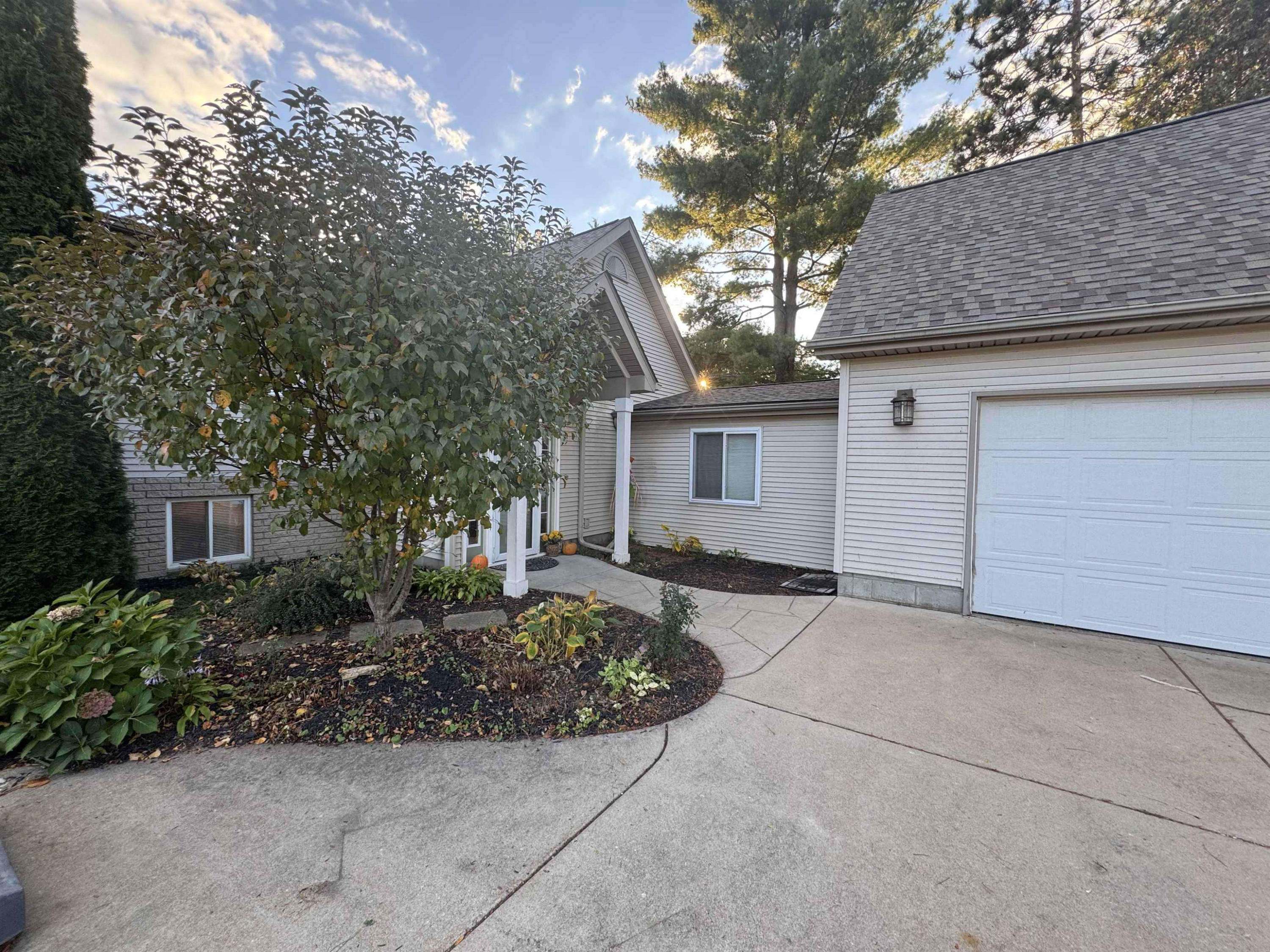 11030 White Lake Road, Fenton, MI 48430 — Photo 46