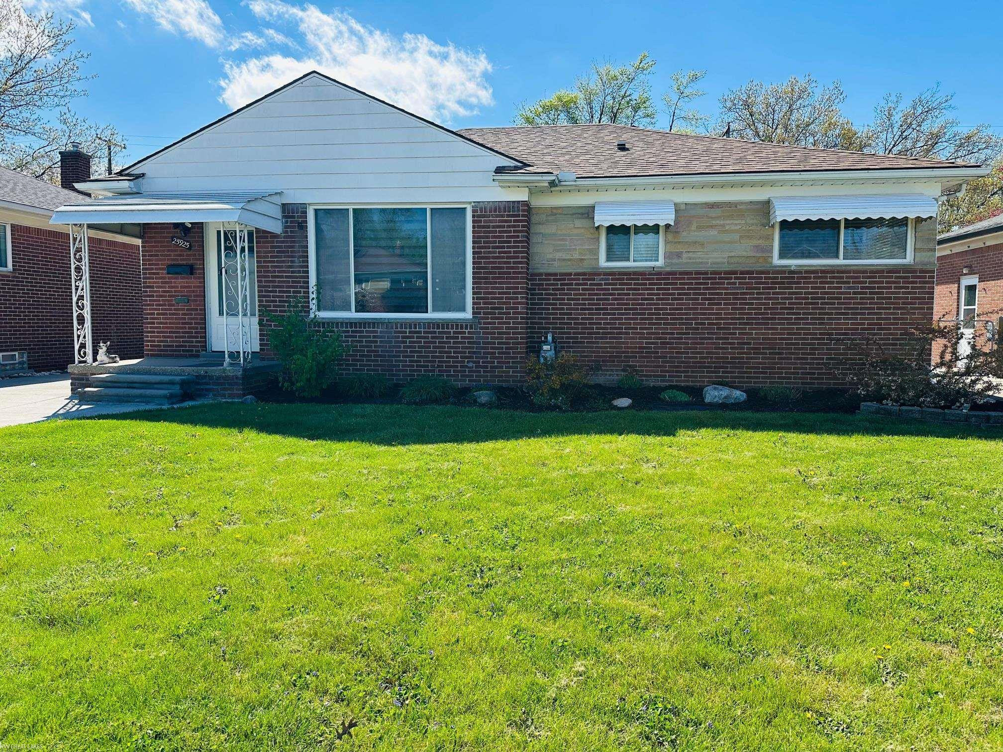 25925 Harmon Street, Saint Clair Shores, MI 48081 — Photo 3