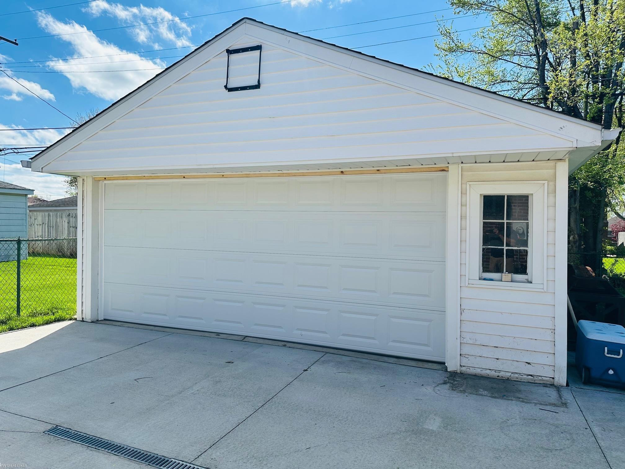 25925 Harmon Street, Saint Clair Shores, MI 48081 — Photo 9