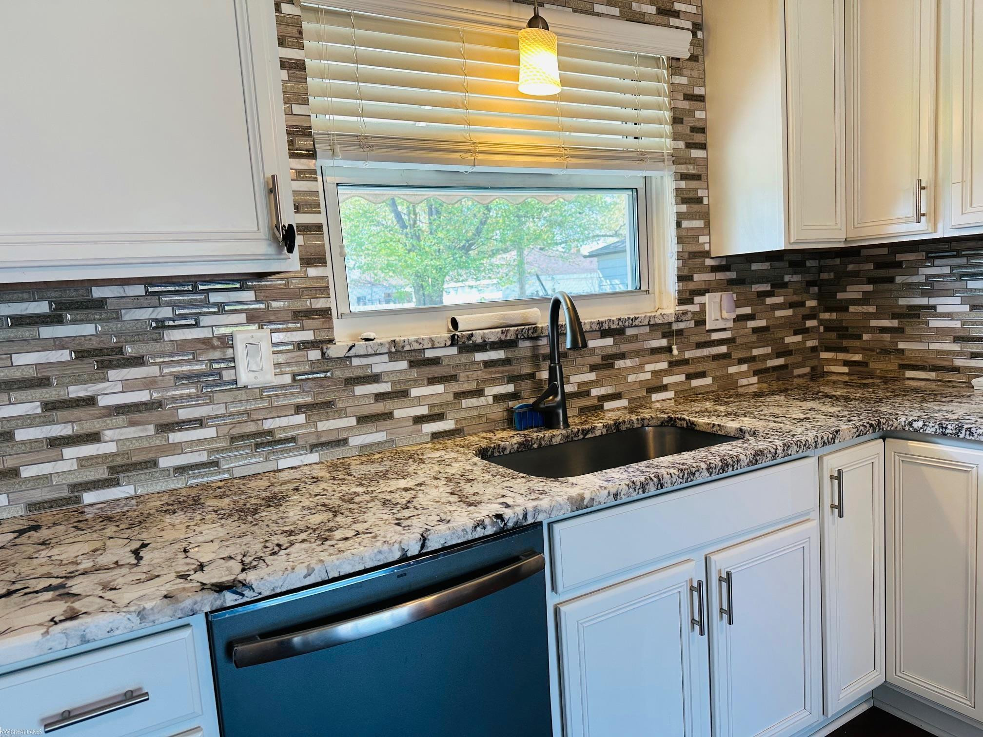 25925 Harmon Street, Saint Clair Shores, MI 48081 — Photo 18