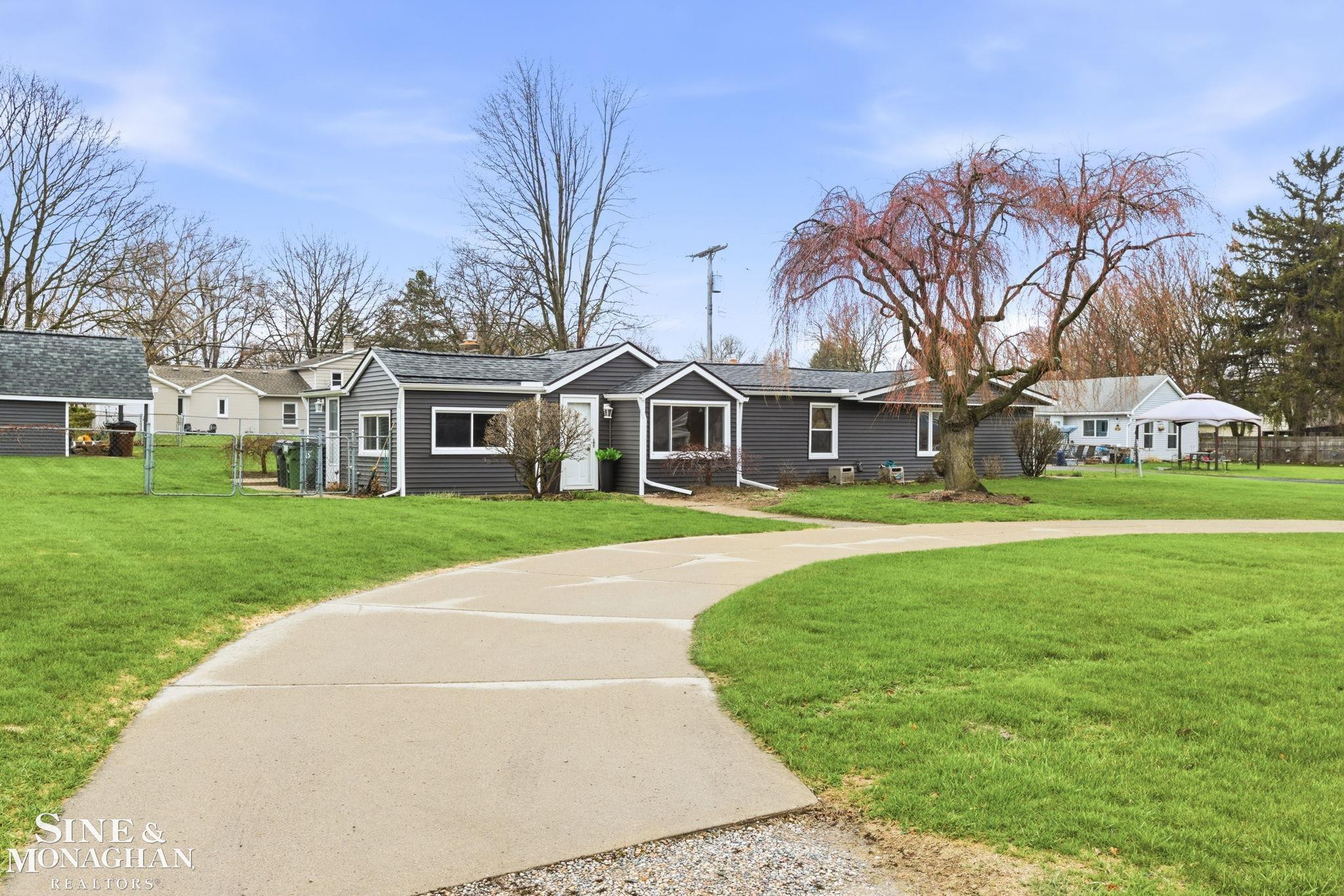 47811 Frederick Road, Shelby Twp, MI 48317 — Photo 2