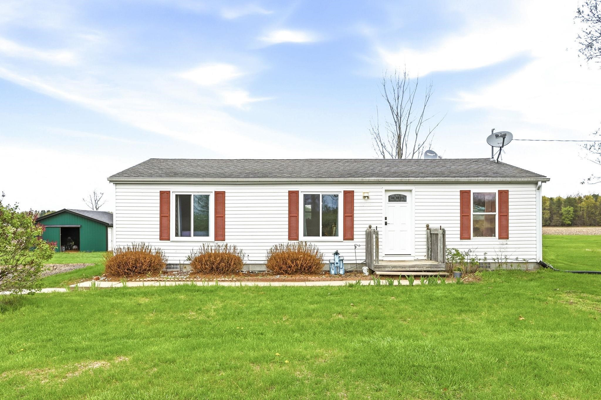 14686 W Burt Road, Chesaning, MI 48616 — front exterior