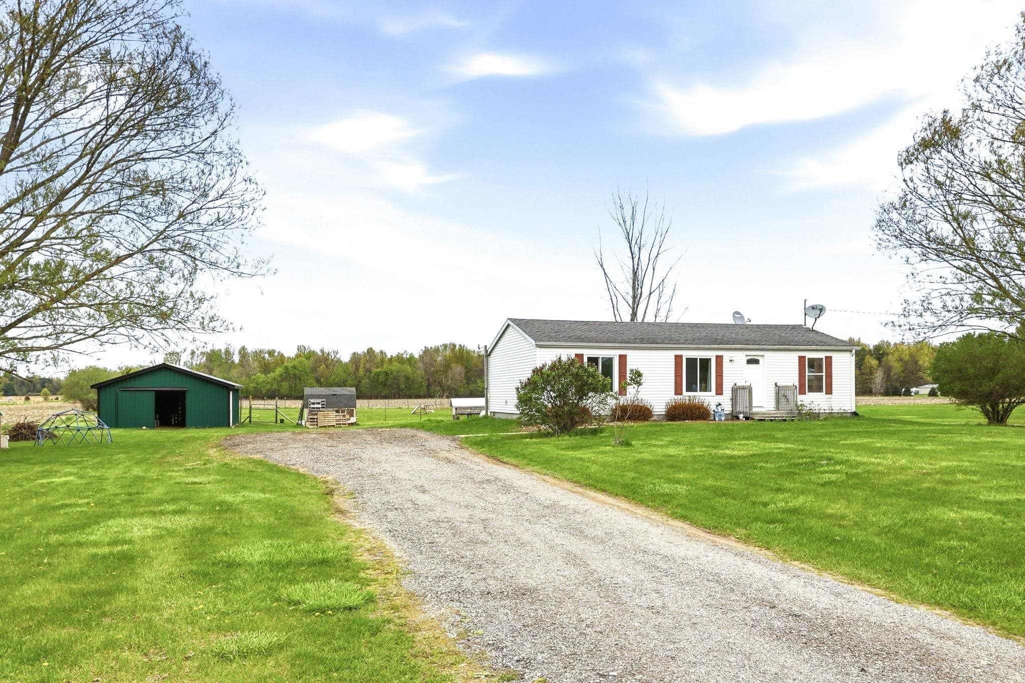 14686 W Burt Road, Chesaning, MI 48616 — Photo 2