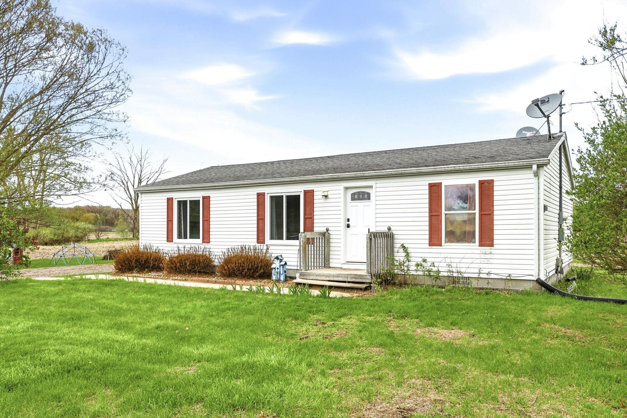 14686 W Burt Road, Chesaning, MI 48616 — Photo 4