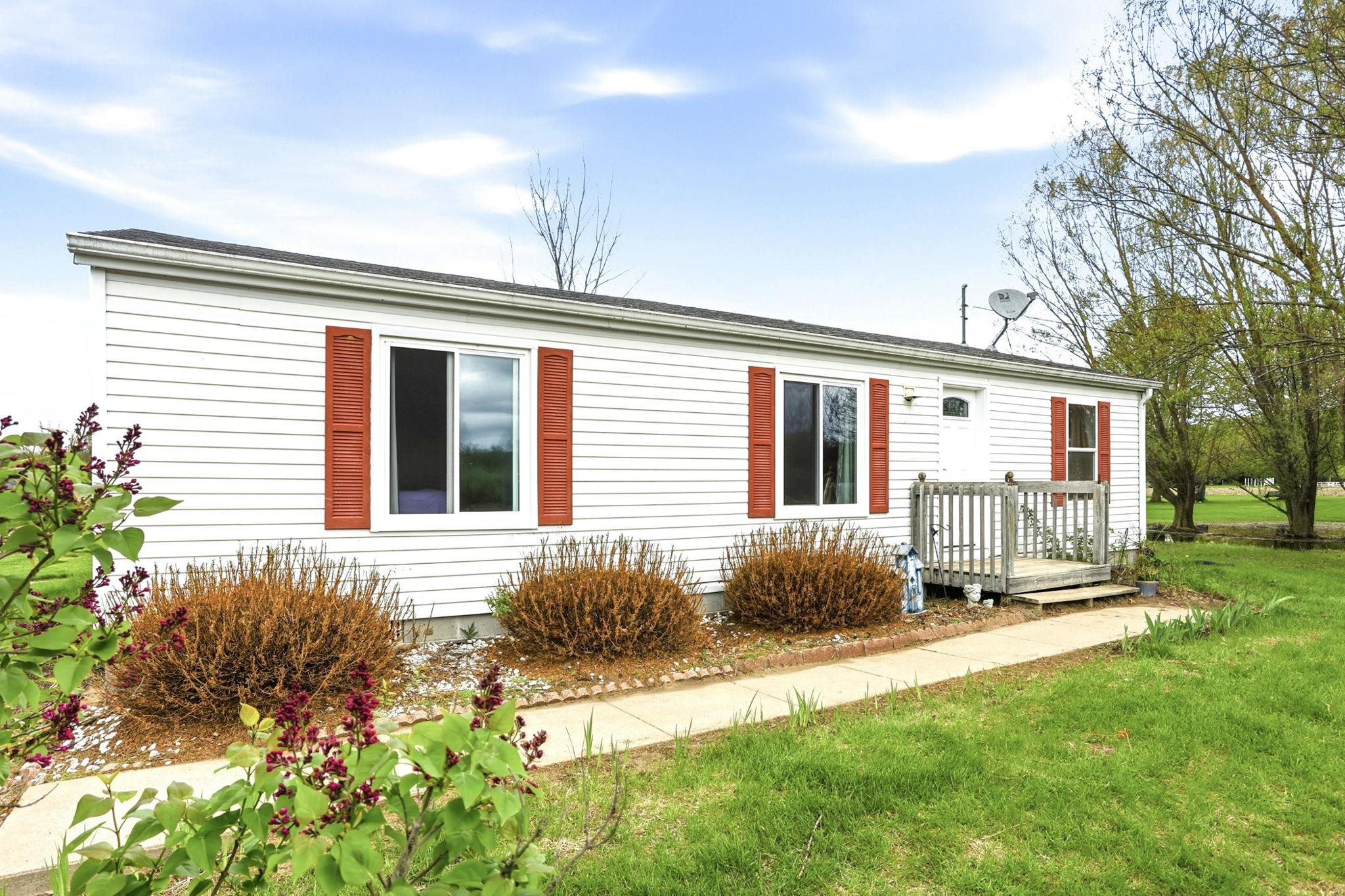 14686 W Burt Road, Chesaning, MI 48616 — Photo 5