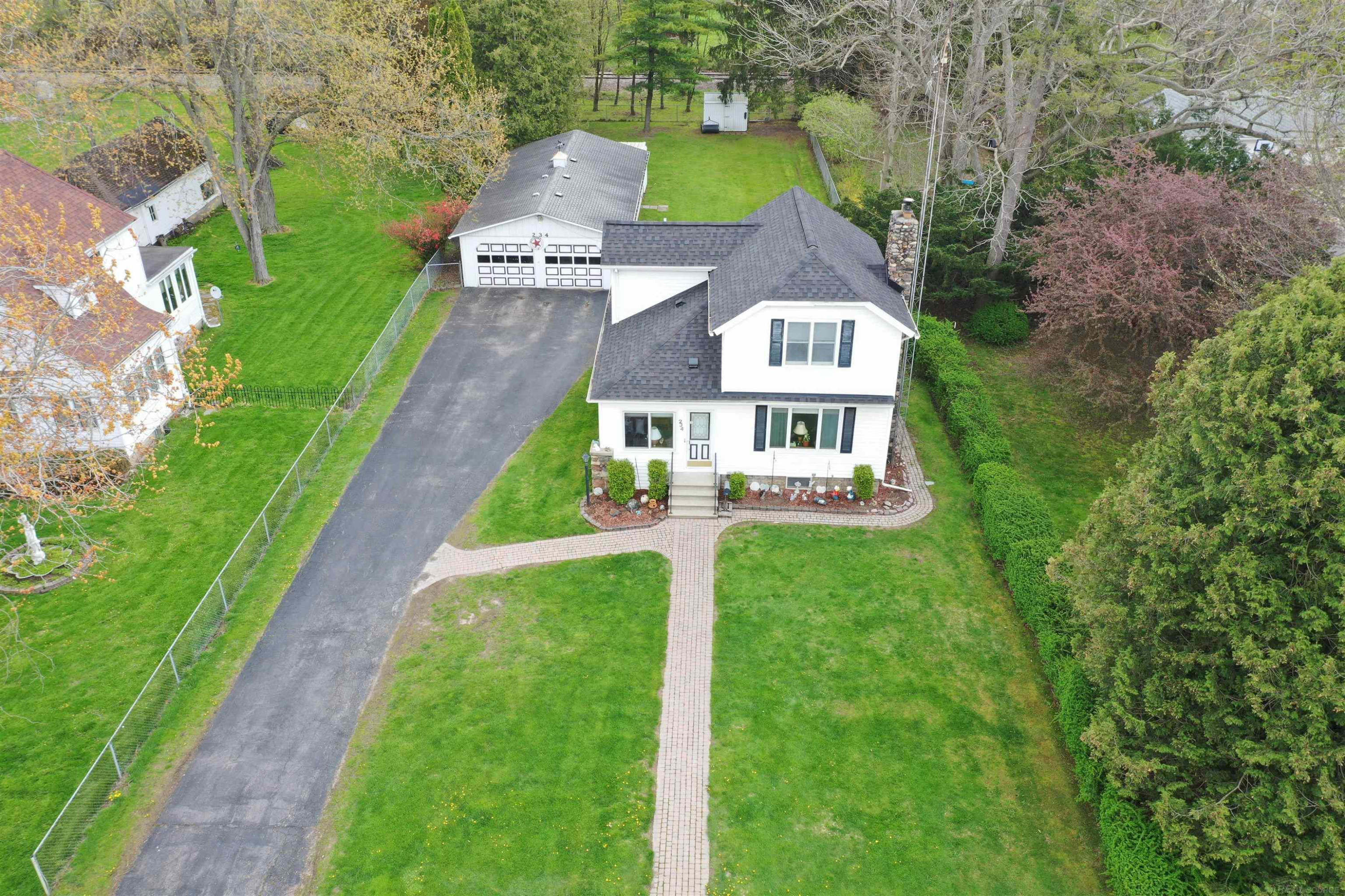 234 N Howard Avenue, Croswell, MI 48022 — Photo 3