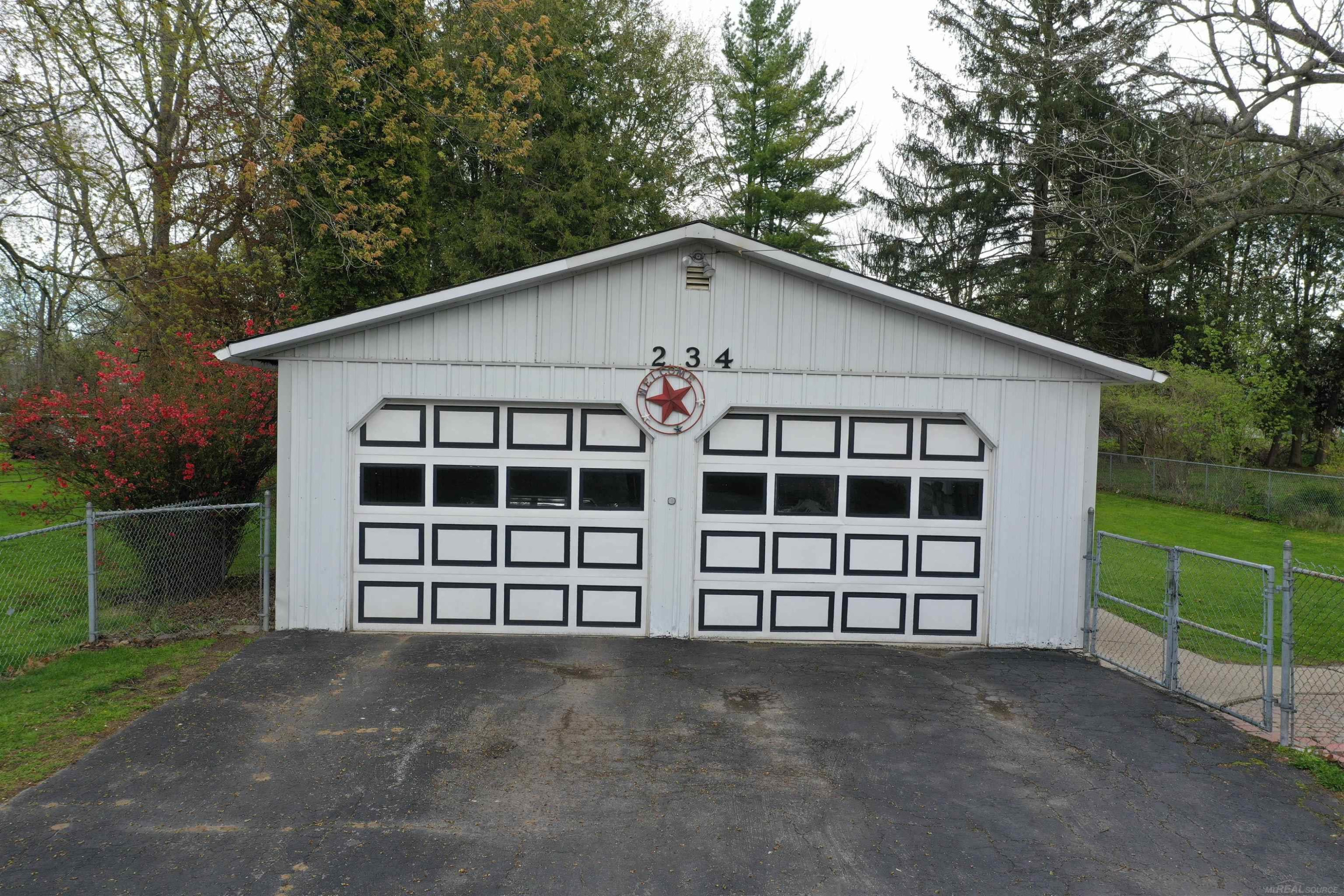 234 N Howard Avenue, Croswell, MI 48022 — Photo 5
