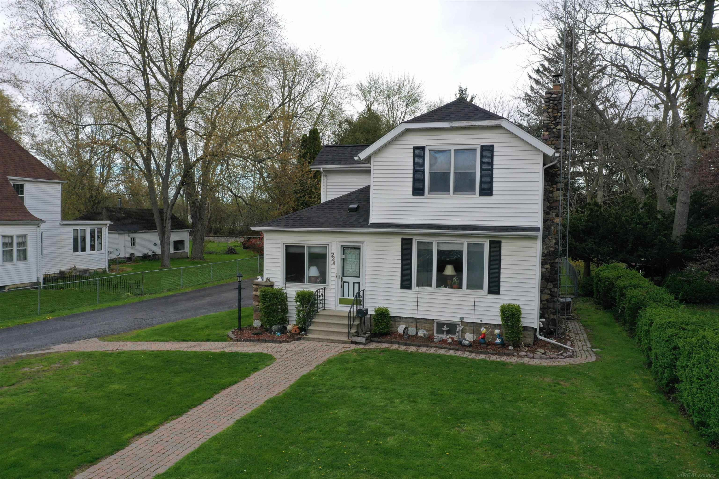 234 N Howard Avenue, Croswell, MI 48022 — Photo 11