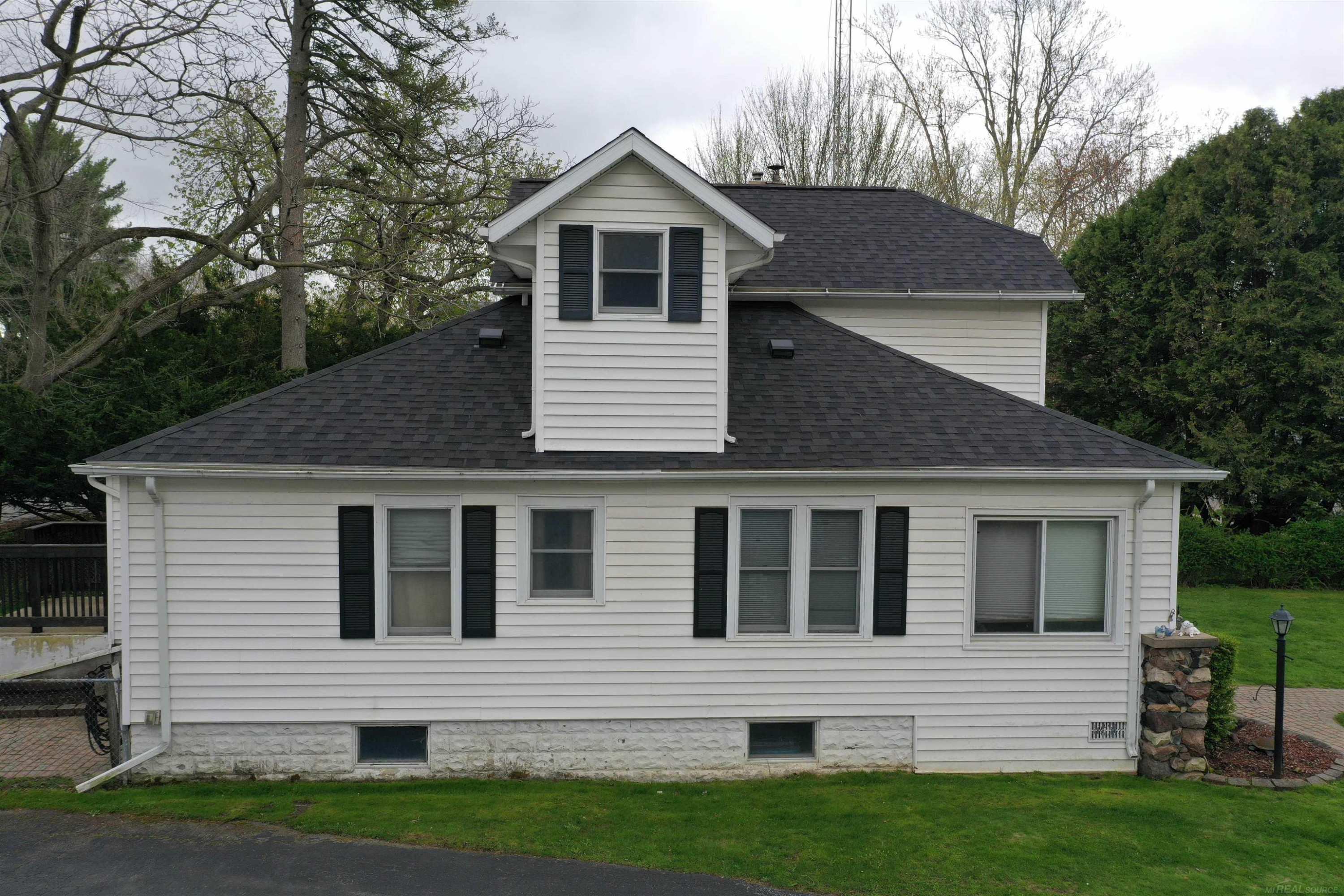 234 N Howard Avenue, Croswell, MI 48022 — Photo 15