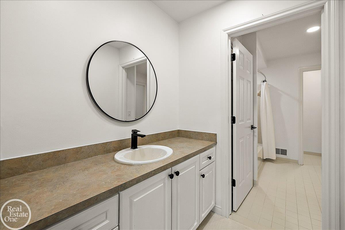 57409 Stonebriar Drive, MI — Photo 44