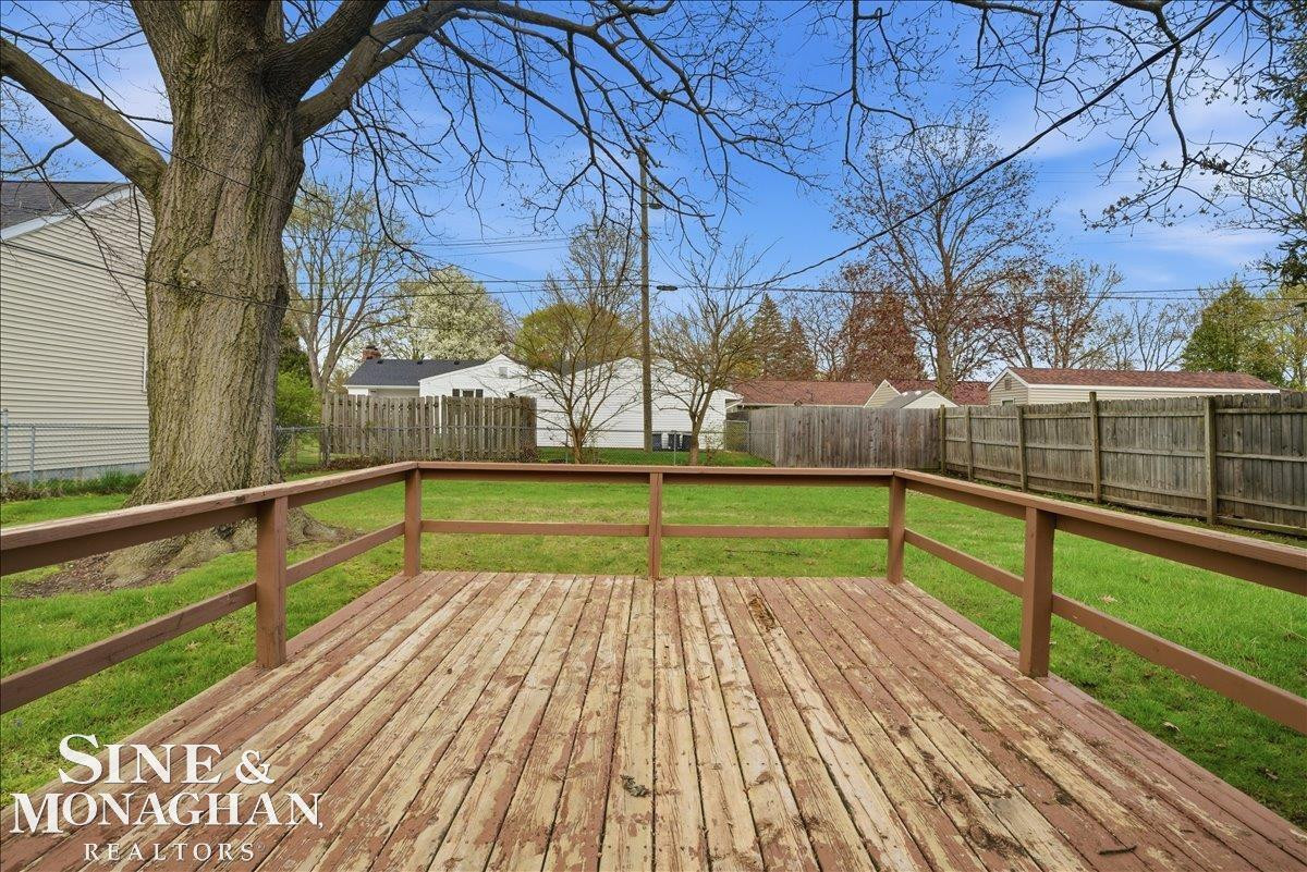 1441 Wisconsin Avenue, Marysville, MI 48040 — Photo 20