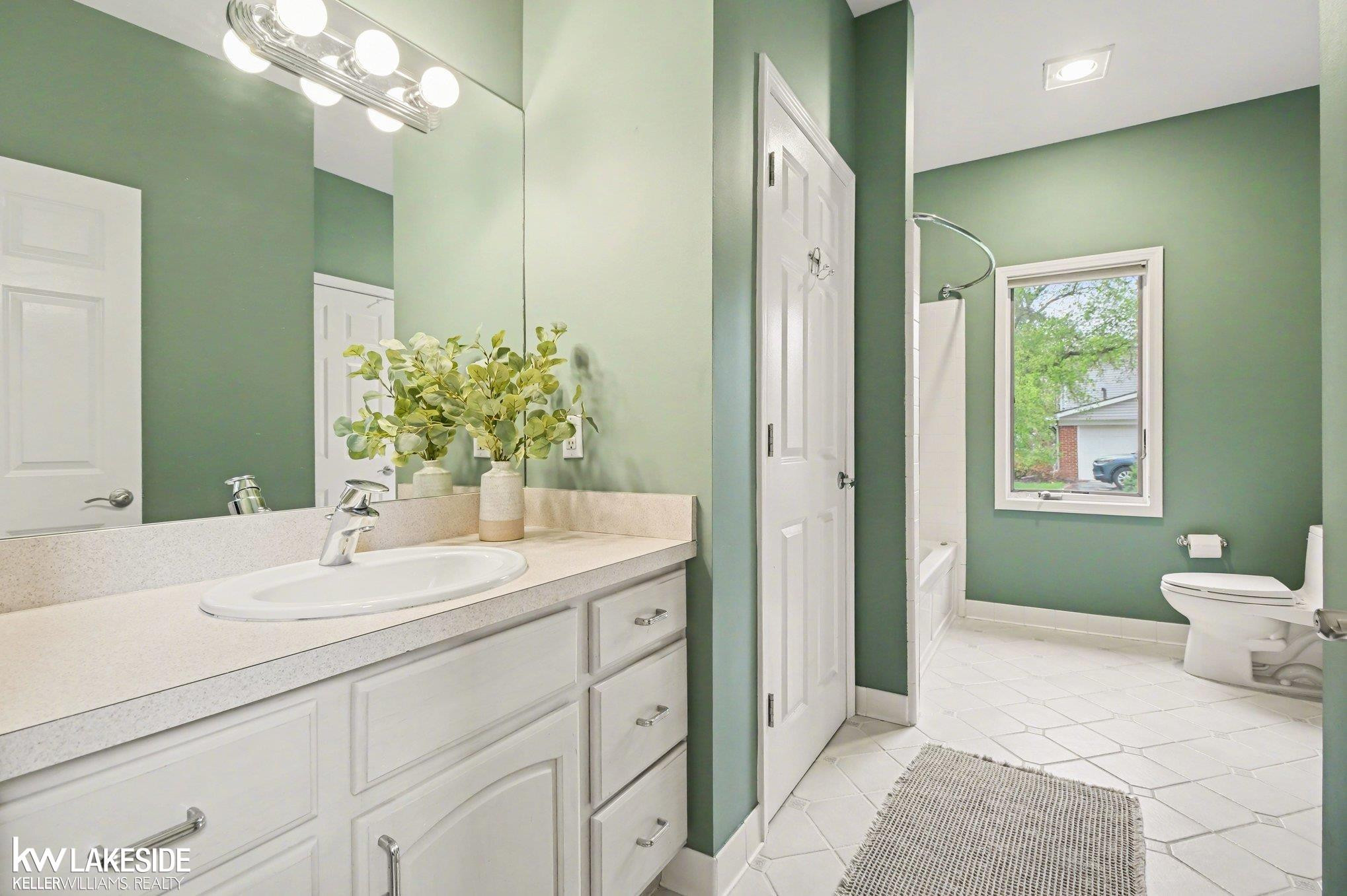 30515 Rushmore Circle, MI 48025 — Photo 36