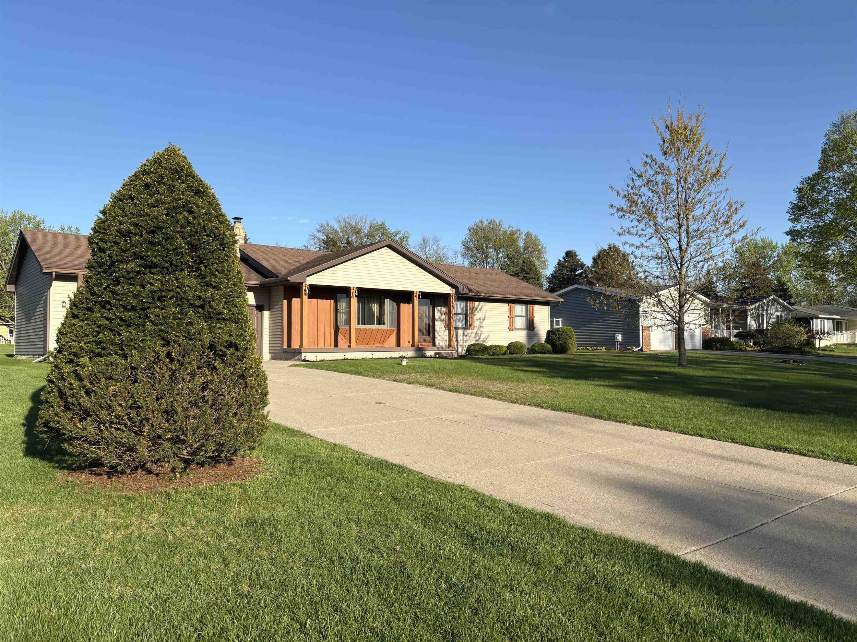 8568 Tim Tam Trail Circle, Flushing, MI 48433 — Photo 3