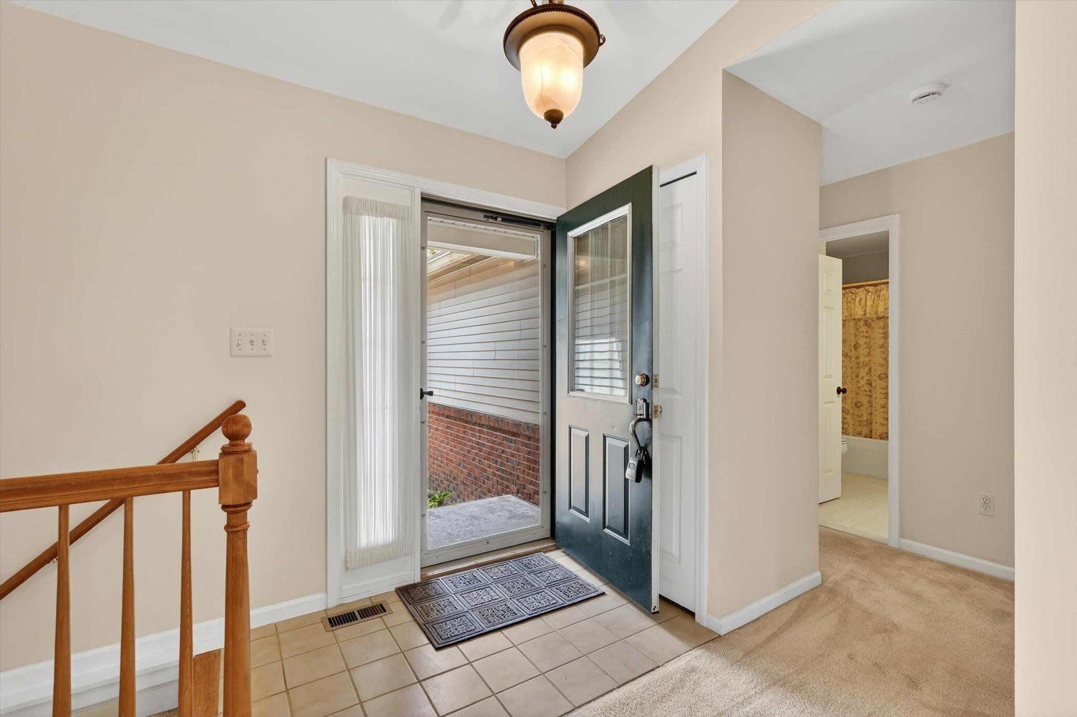 2547 Woodcliff Trail, Hartland, MI 48353 — Photo 4