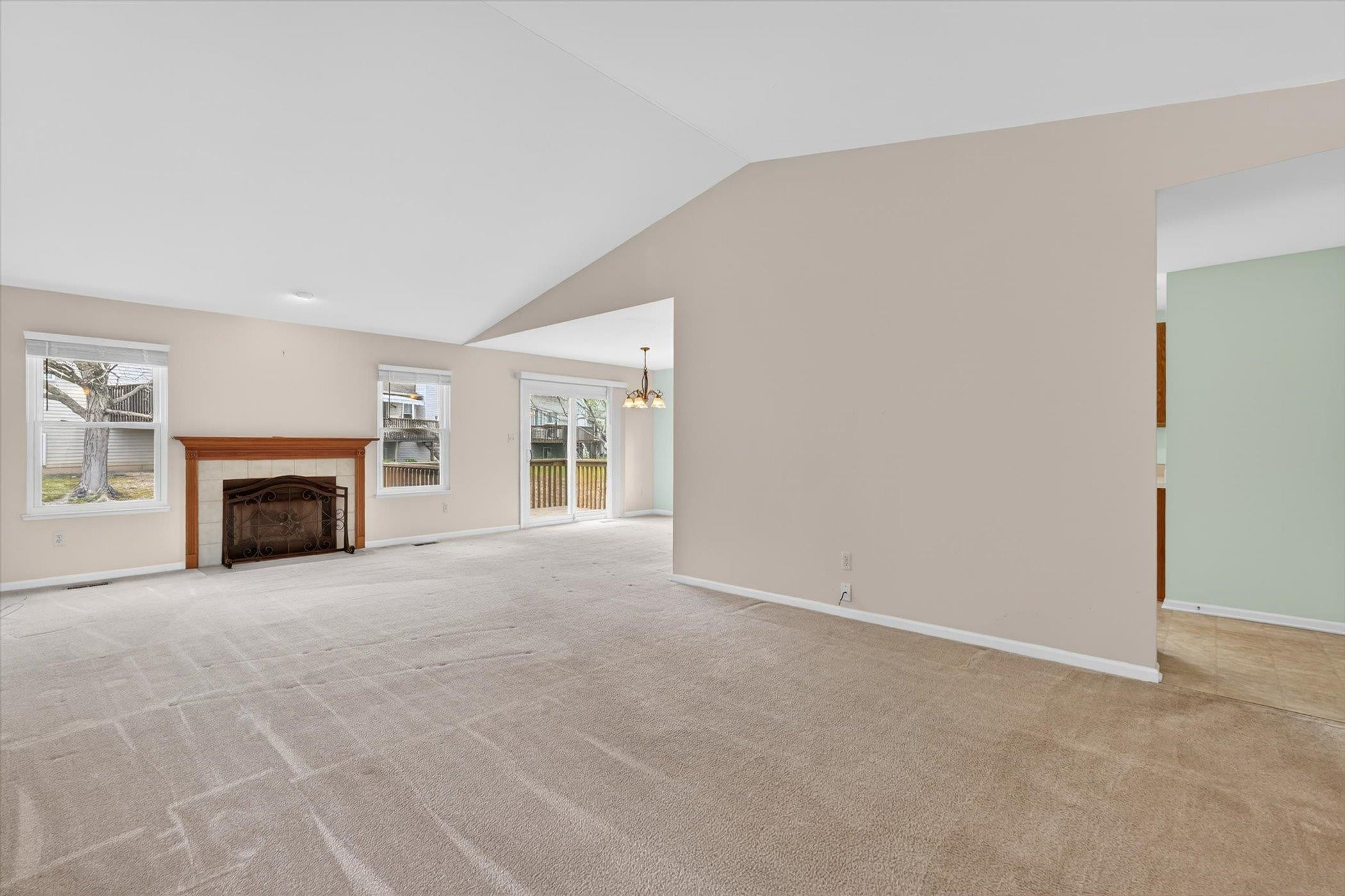 2547 Woodcliff Trail, Hartland, MI 48353 — Photo 6