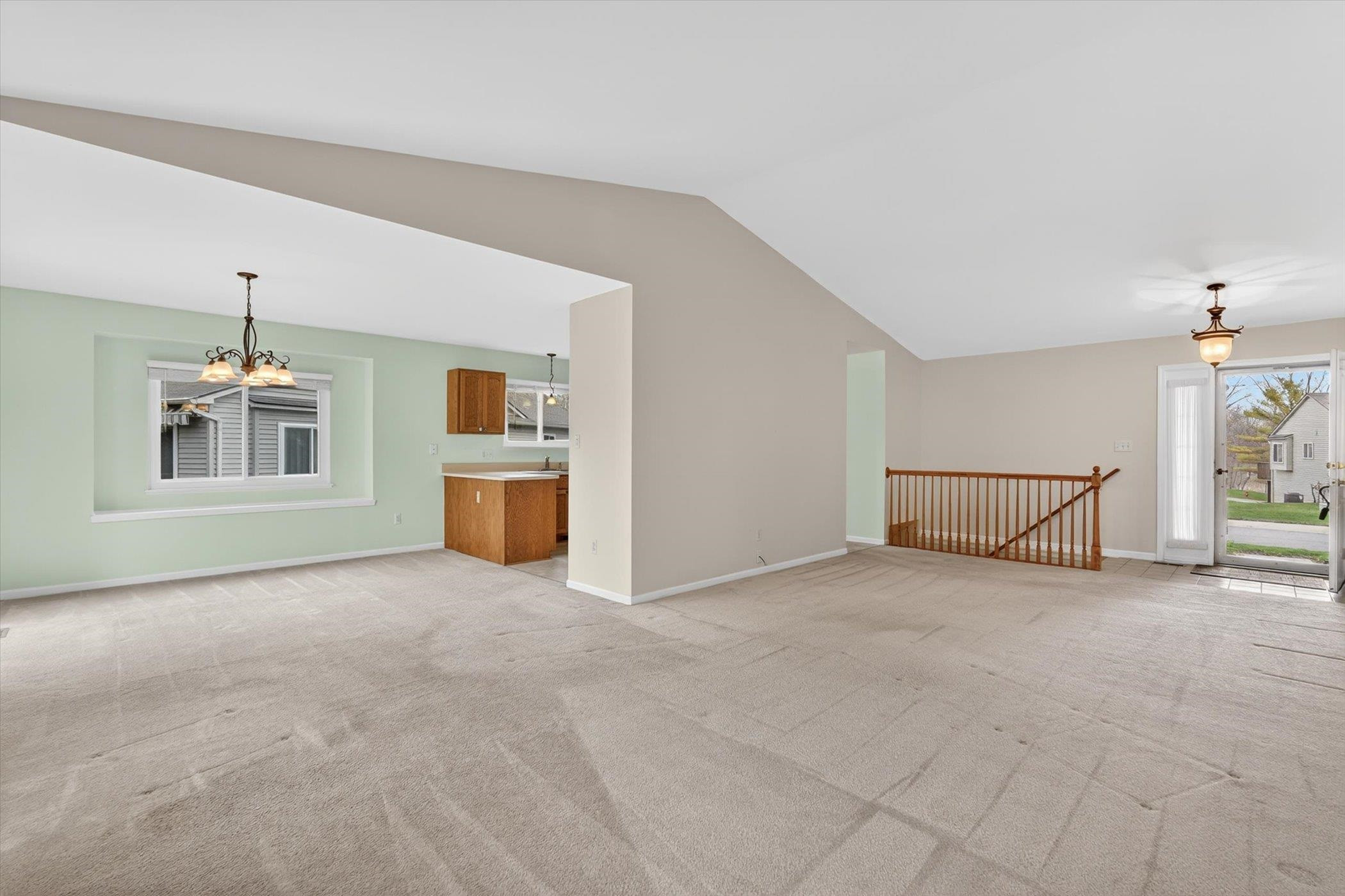 2547 Woodcliff Trail, Hartland, MI 48353 — Photo 7
