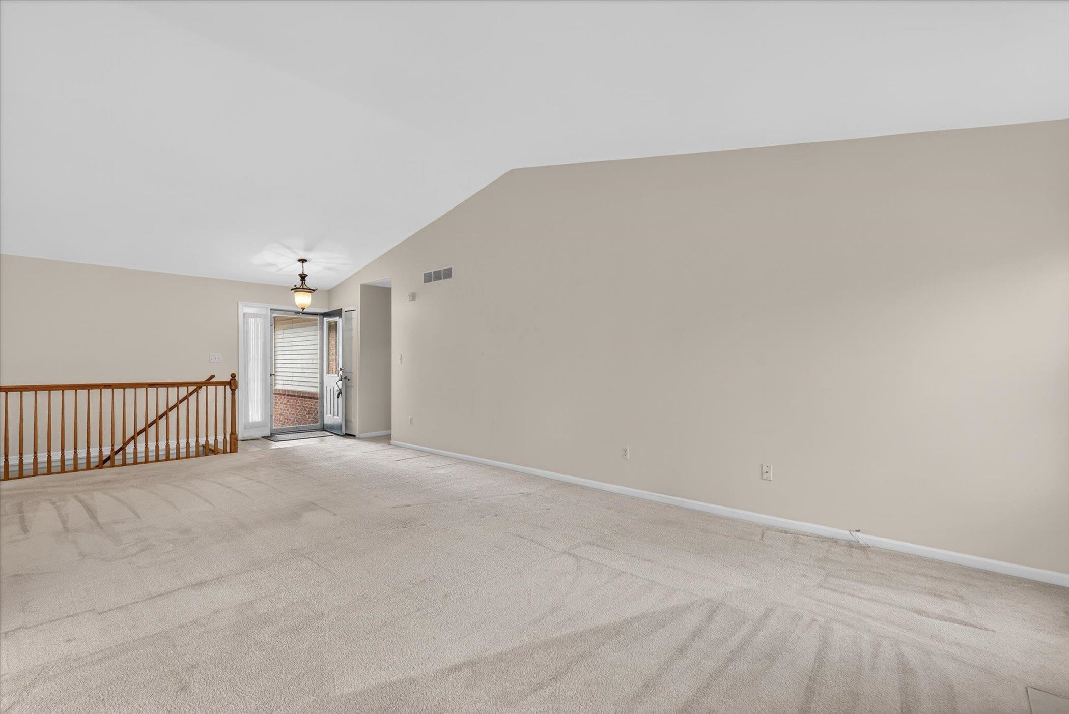 2547 Woodcliff Trail, Hartland, MI 48353 — Photo 8