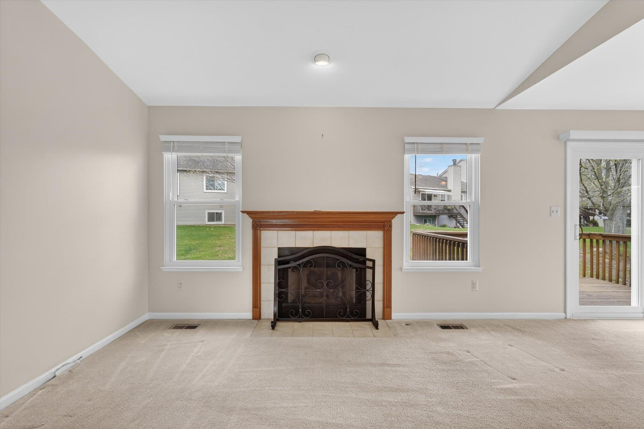 2547 Woodcliff Trail, Hartland, MI 48353 — Photo 10