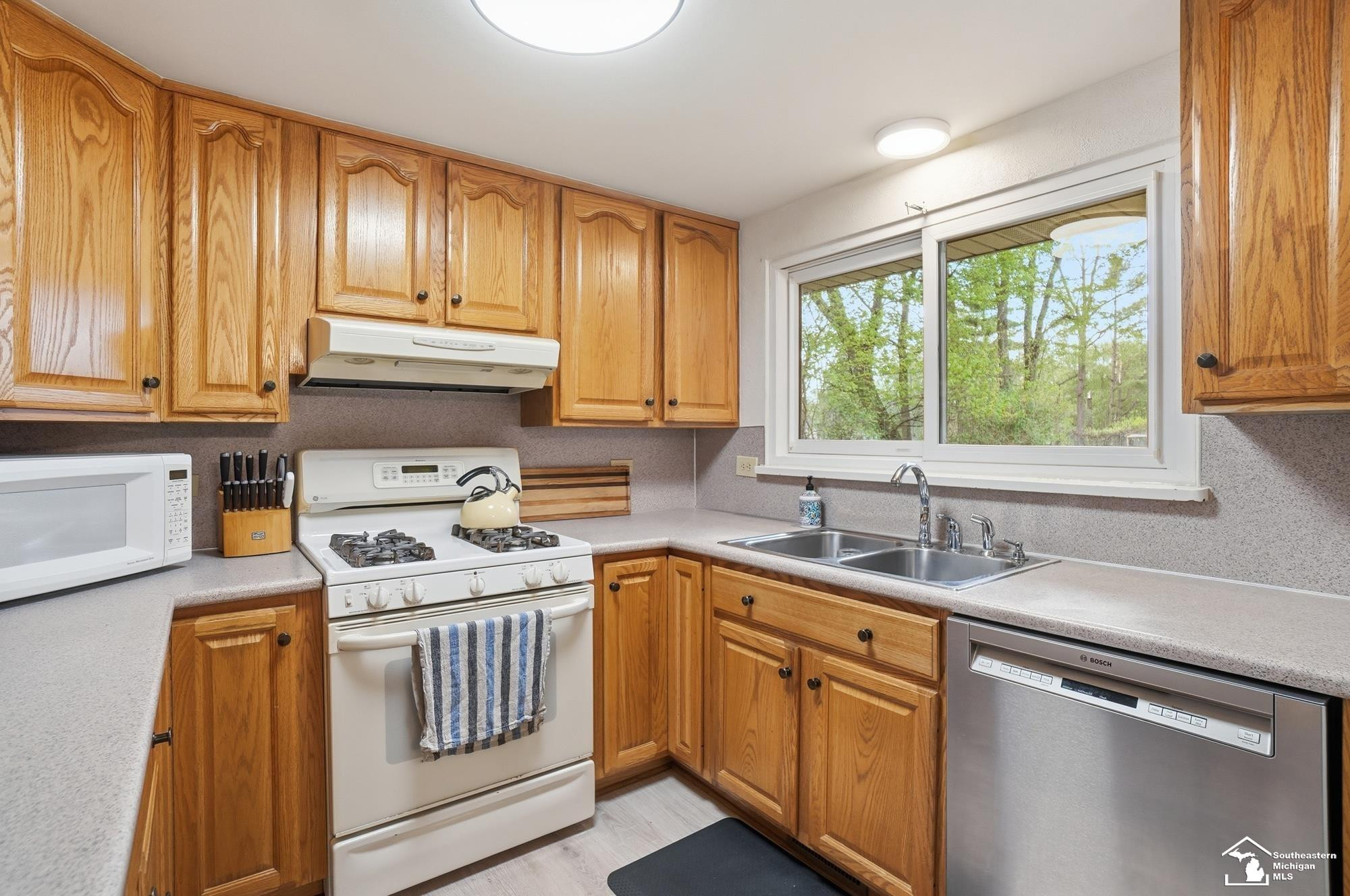 4289 W Erie Road, Temperance, MI 48182 — Photo 18