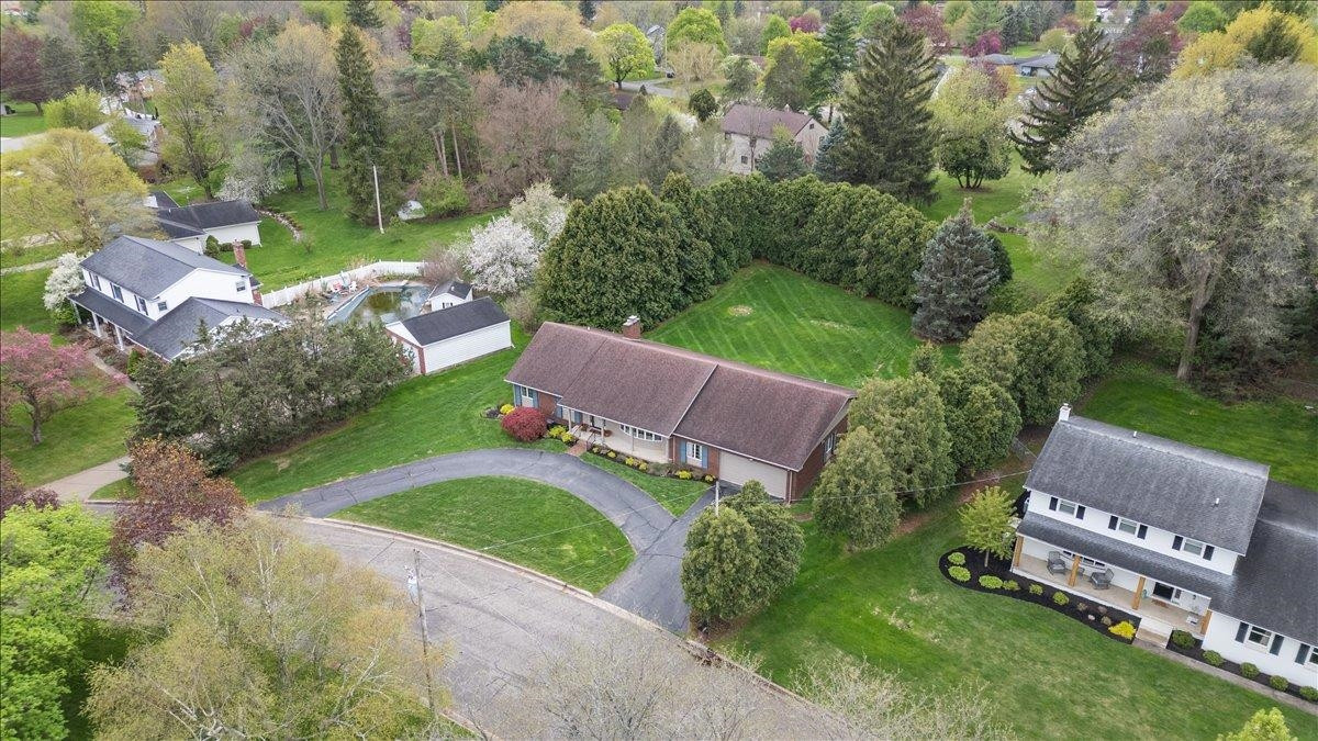 1131 Riverside Drive, Owosso, MI 48867 — Photo 5