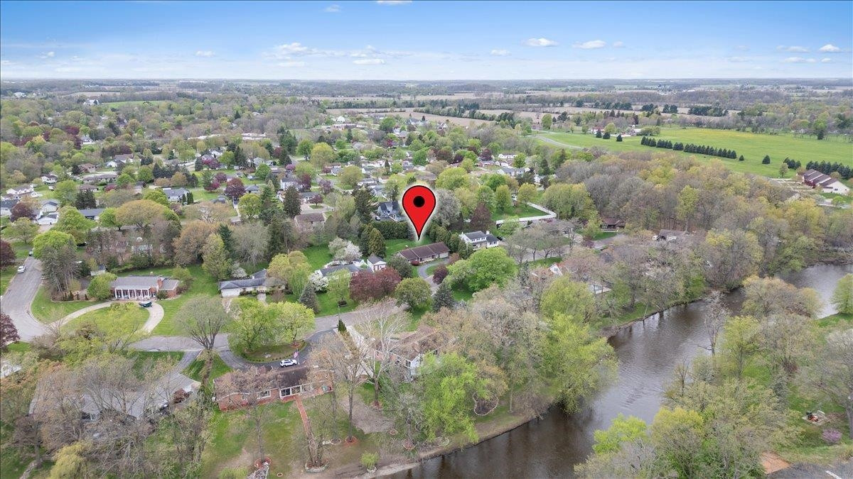 1131 Riverside Drive, Owosso, MI 48867 — Photo 6