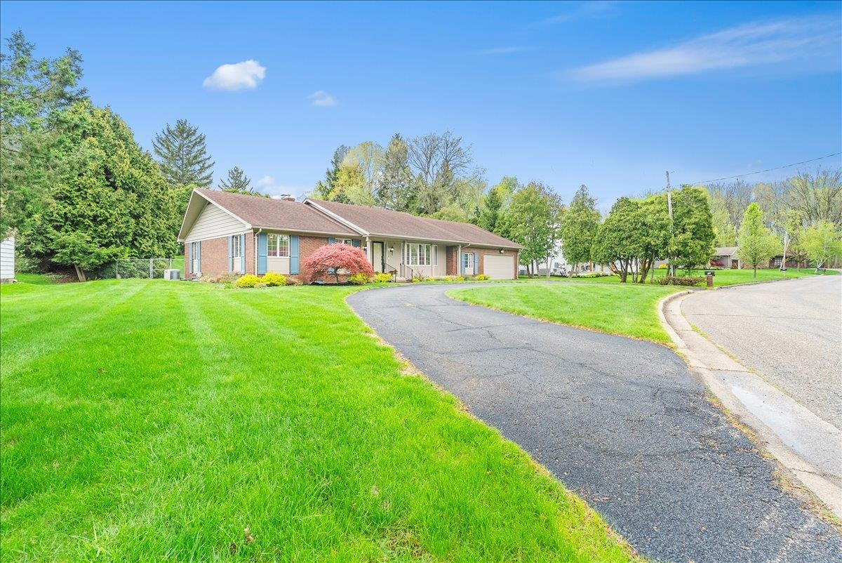 1131 Riverside Drive, Owosso, MI 48867 — Photo 8