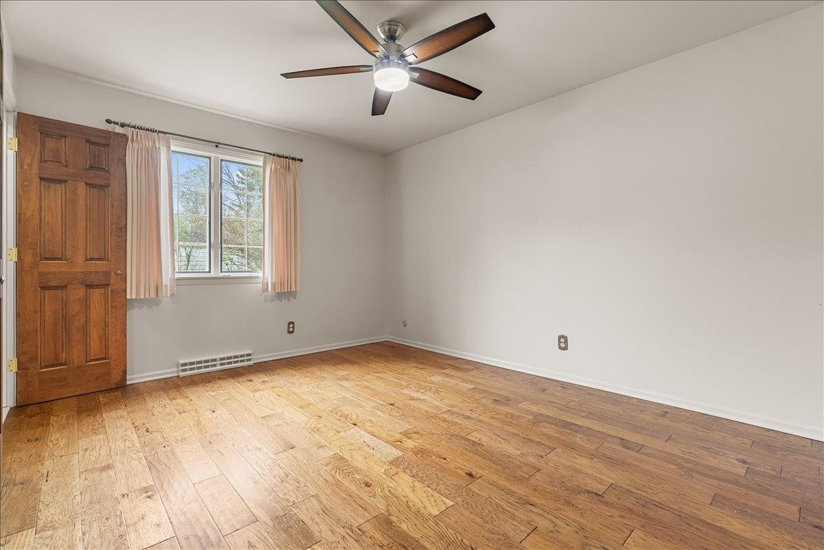 1131 Riverside Drive, Owosso, MI 48867 — Photo 25