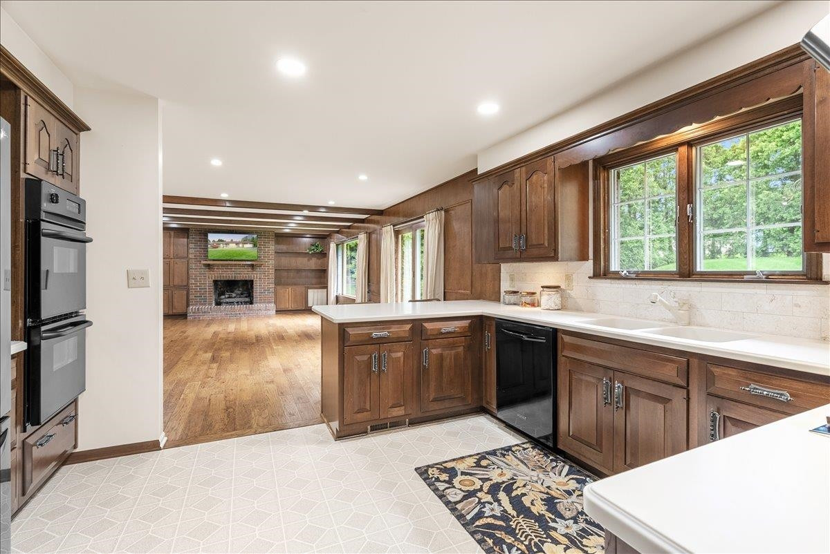 1131 Riverside Drive, Owosso, MI 48867 — Photo 32