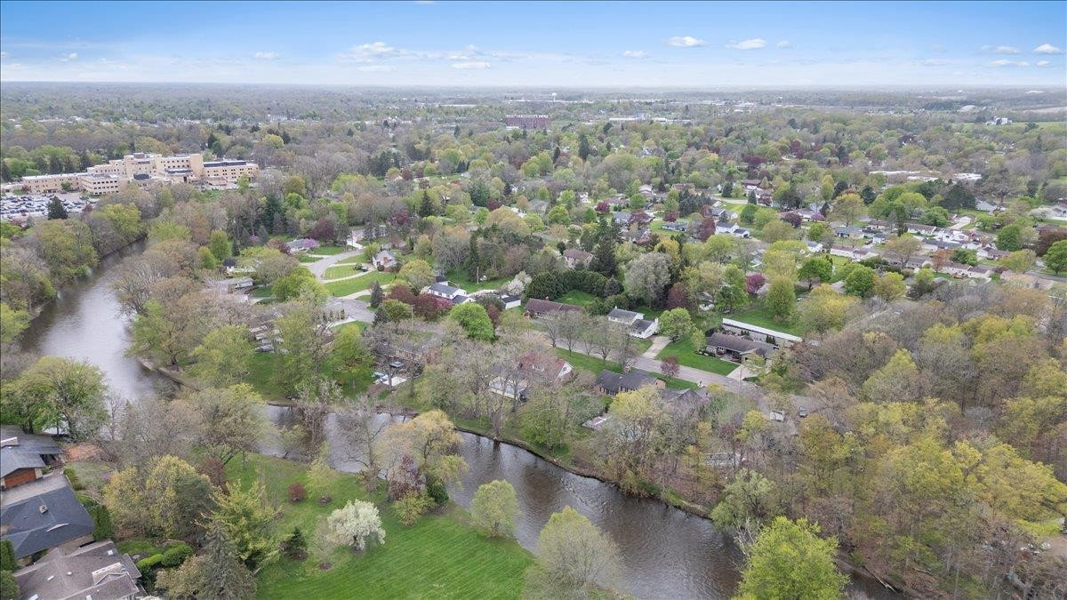 1131 Riverside Drive, Owosso, MI 48867 — Photo 56