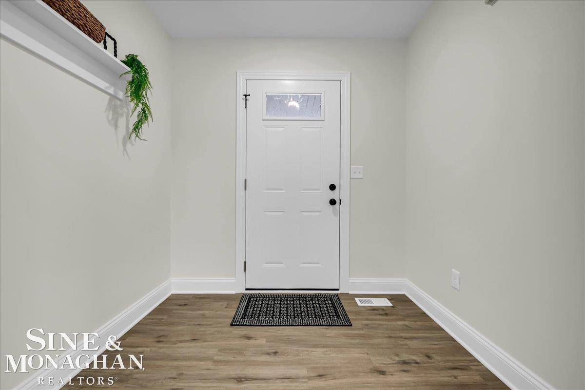 210 Oregon Avenue, Marysville, MI 48040 — Photo 4