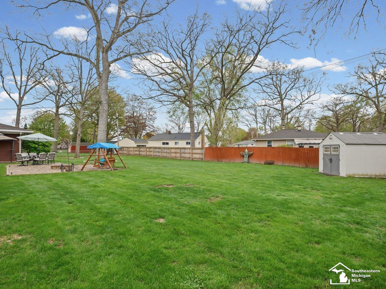 3481 Watkins Lake Road, Waterford, MI 48328 — Photo 30