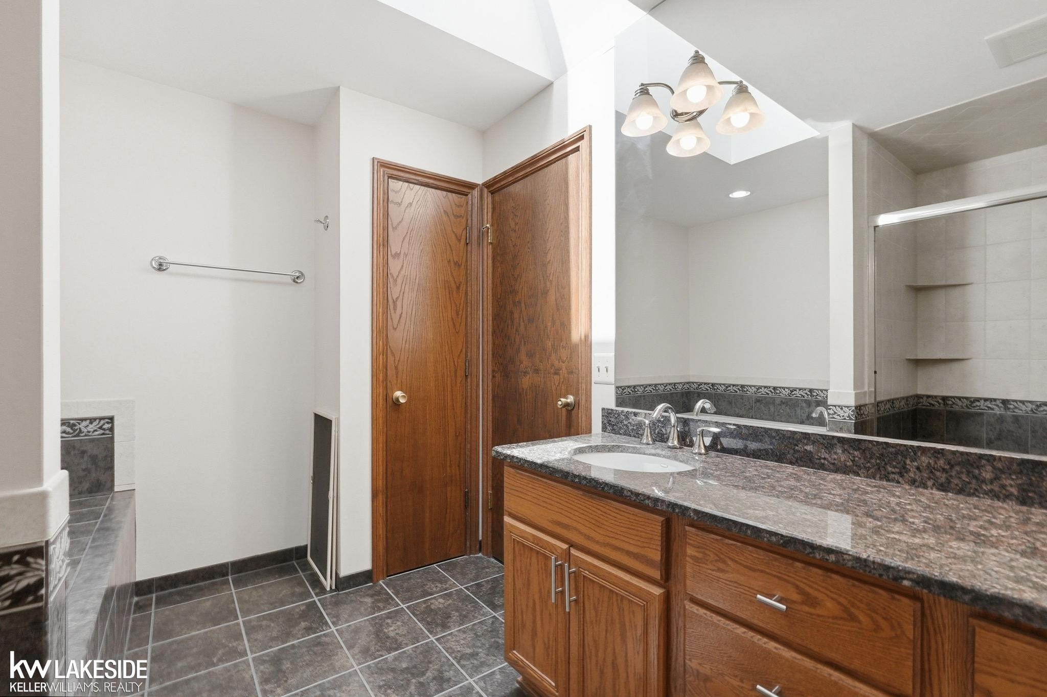 70350 Henry Ross Drive, MI 48065 — Photo 23