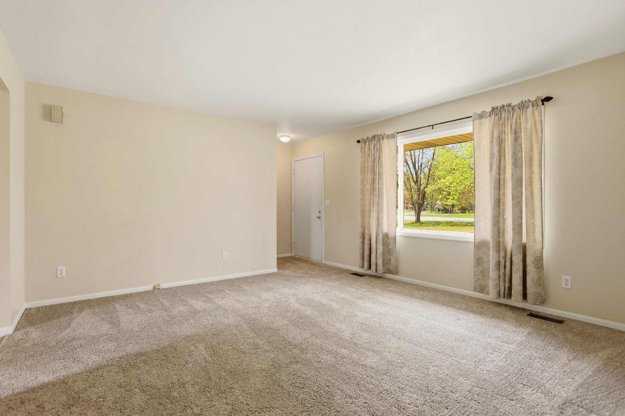 8995 Birch Run Road, Millington, MI 48746 — Photo 6