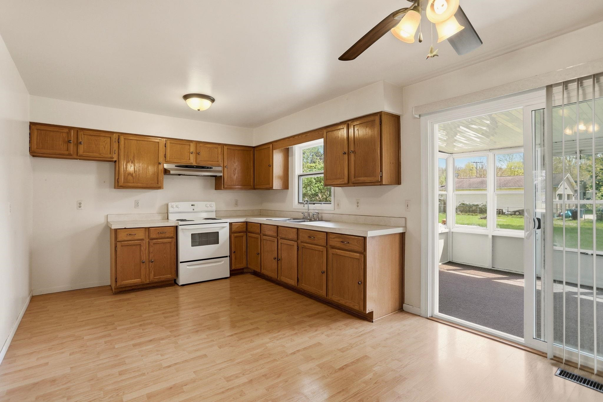 8995 Birch Run Road, Millington, MI 48746 — Photo 10