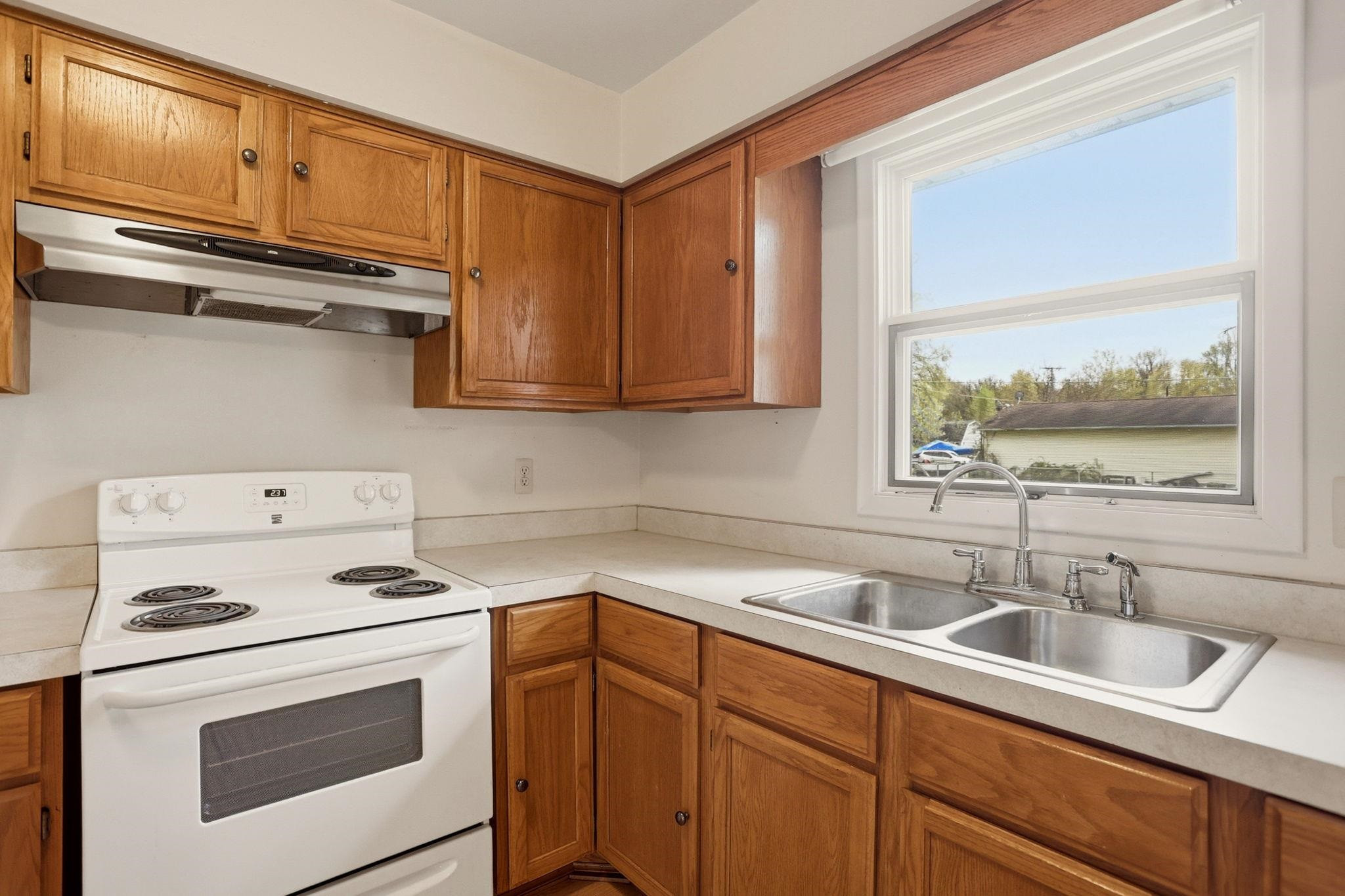 8995 Birch Run Road, Millington, MI 48746 — Photo 13