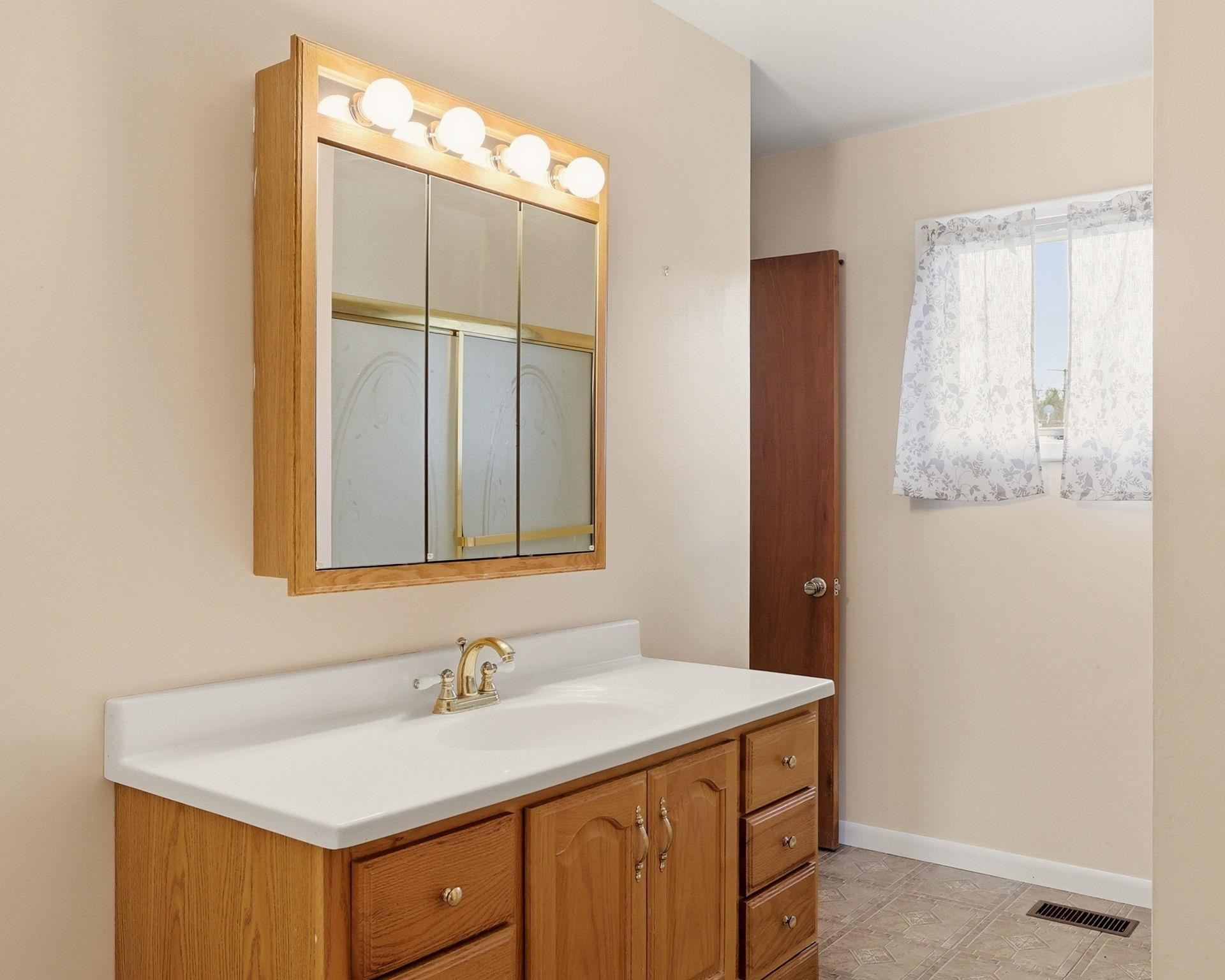 8995 Birch Run Road, Millington, MI 48746 — Photo 22