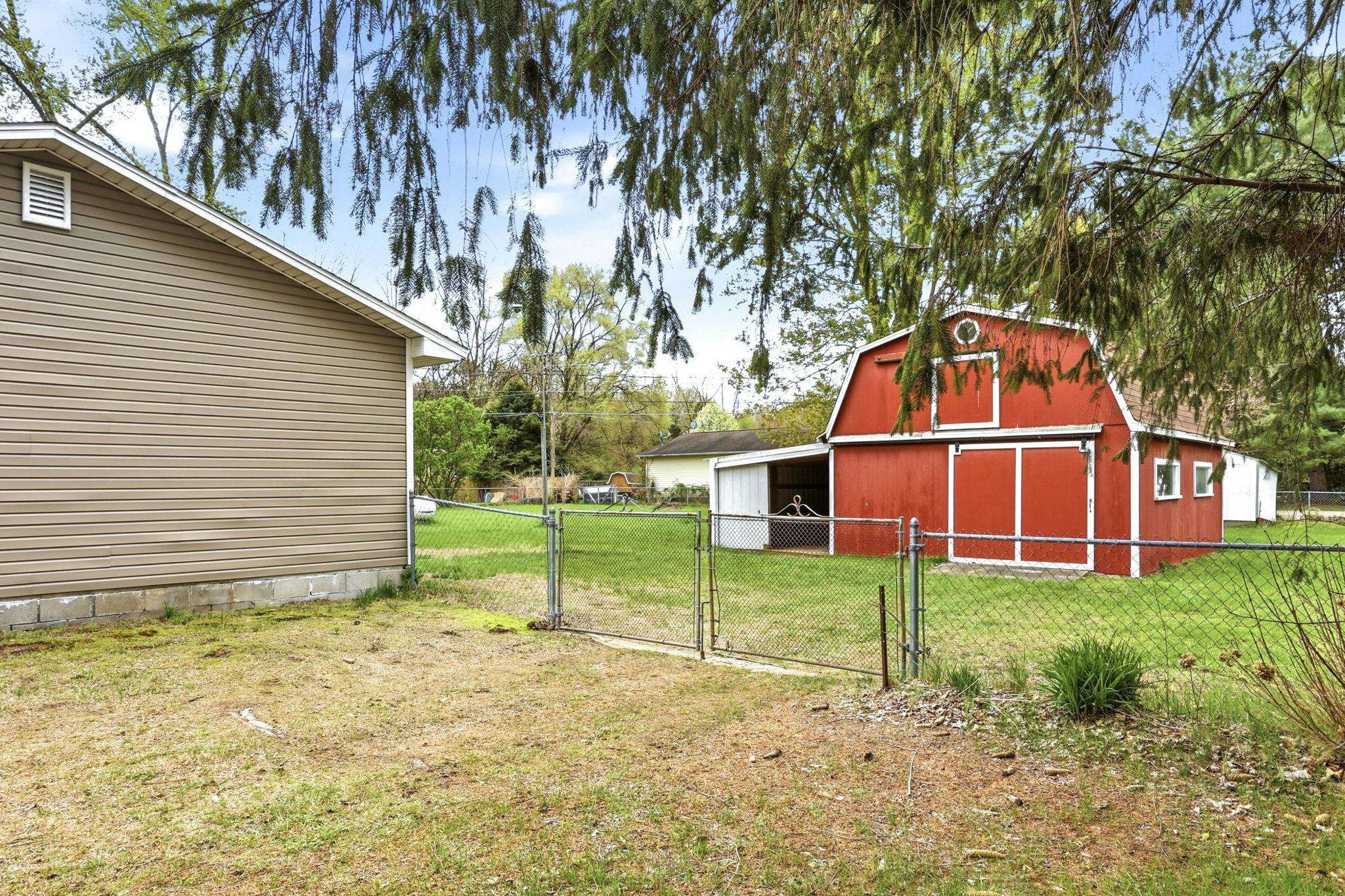 8995 Birch Run Road, Millington, MI 48746 — Photo 35