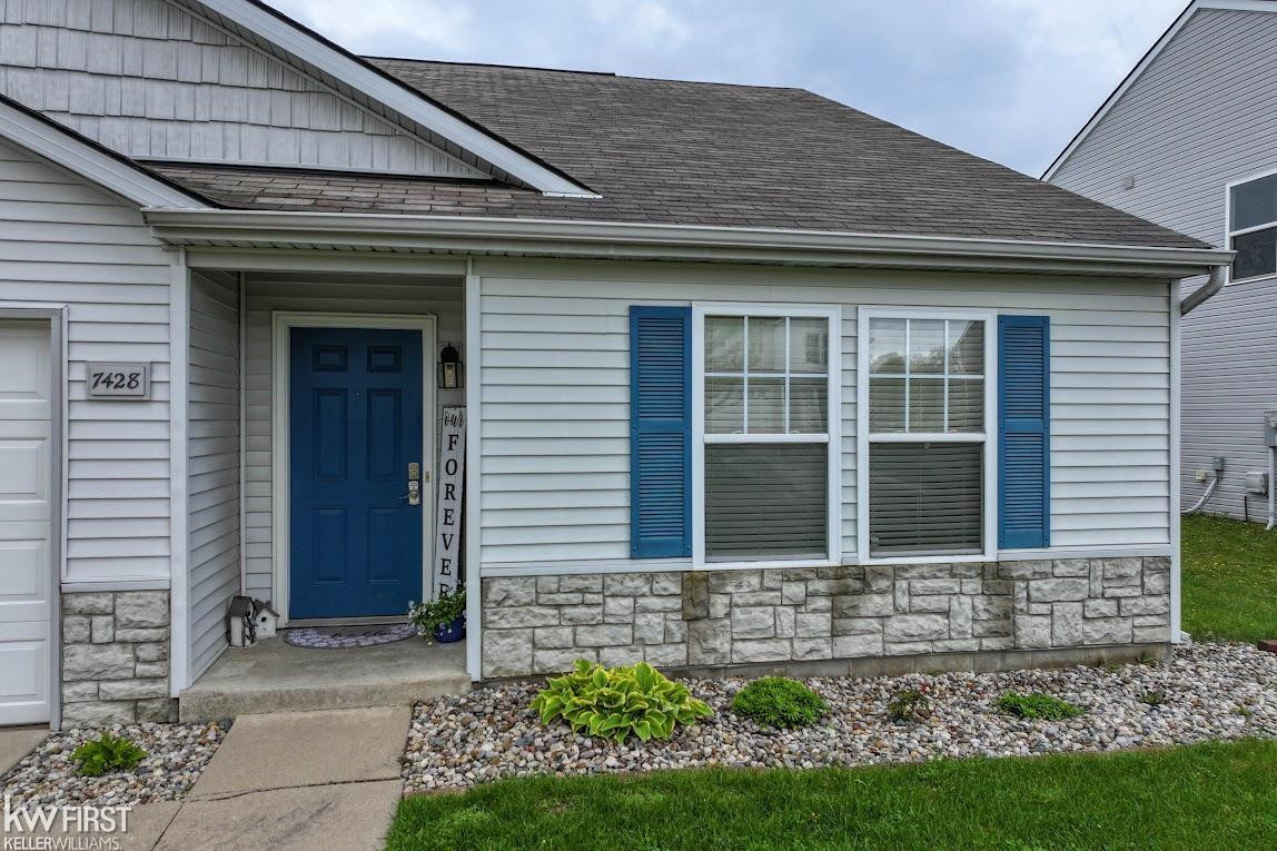 7428 Deer Creek Drive, Swartz Creek, MI 48473 — Photo 2