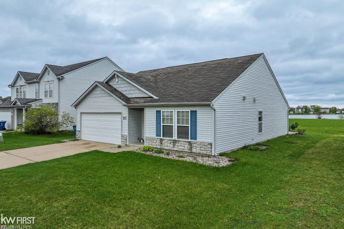 7428 Deer Creek Drive, Swartz Creek, MI 48473 — Photo 3