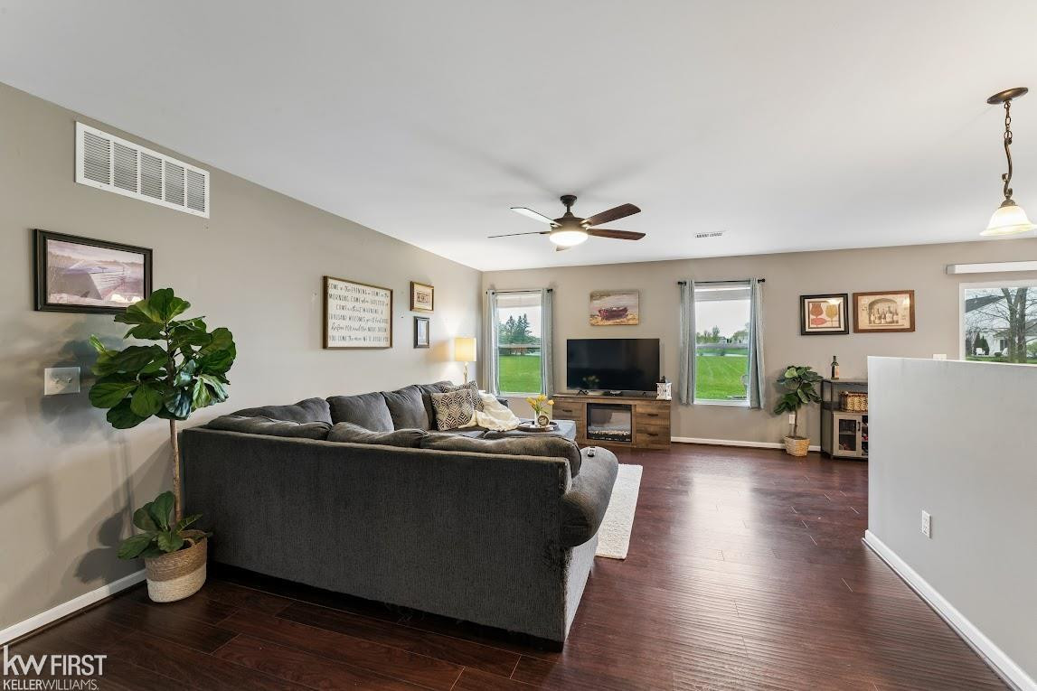 7428 Deer Creek Drive, Swartz Creek, MI 48473 — Photo 9
