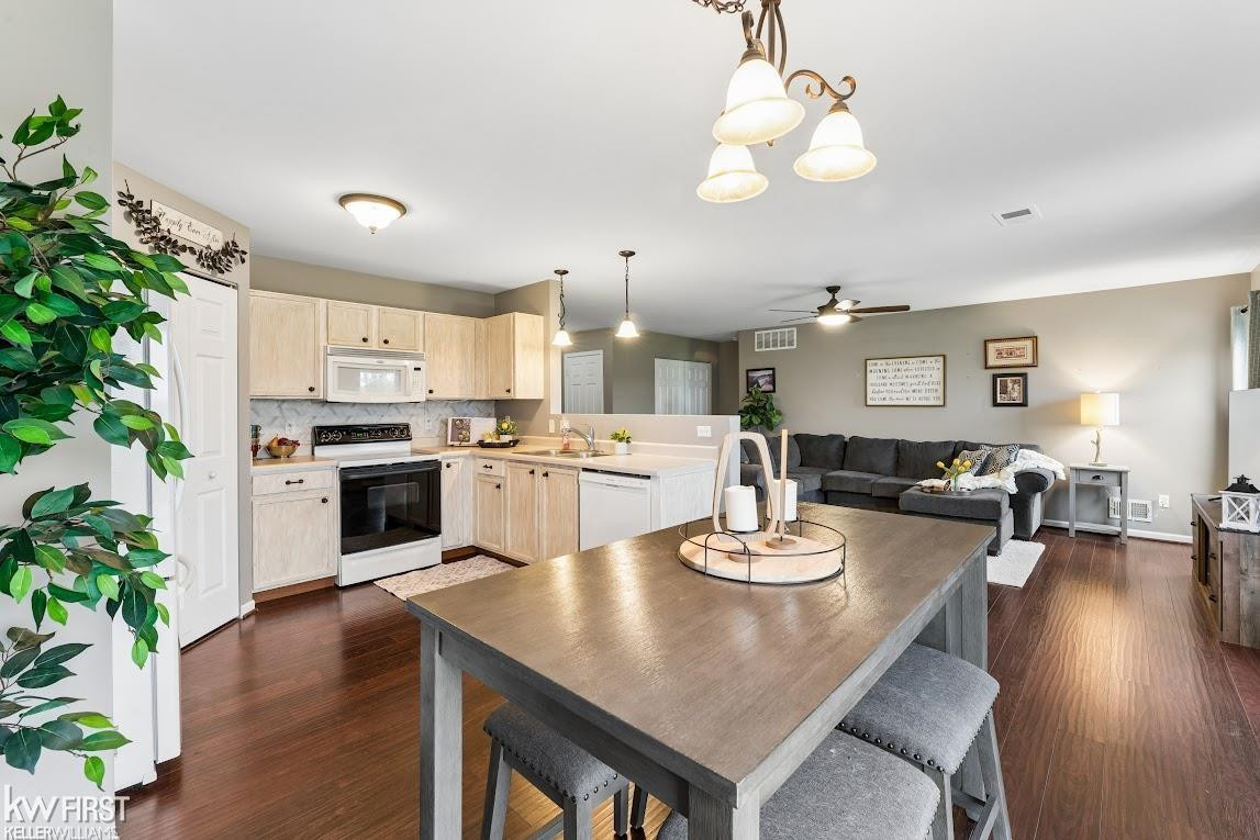 7428 Deer Creek Drive, Swartz Creek, MI 48473 — Photo 11